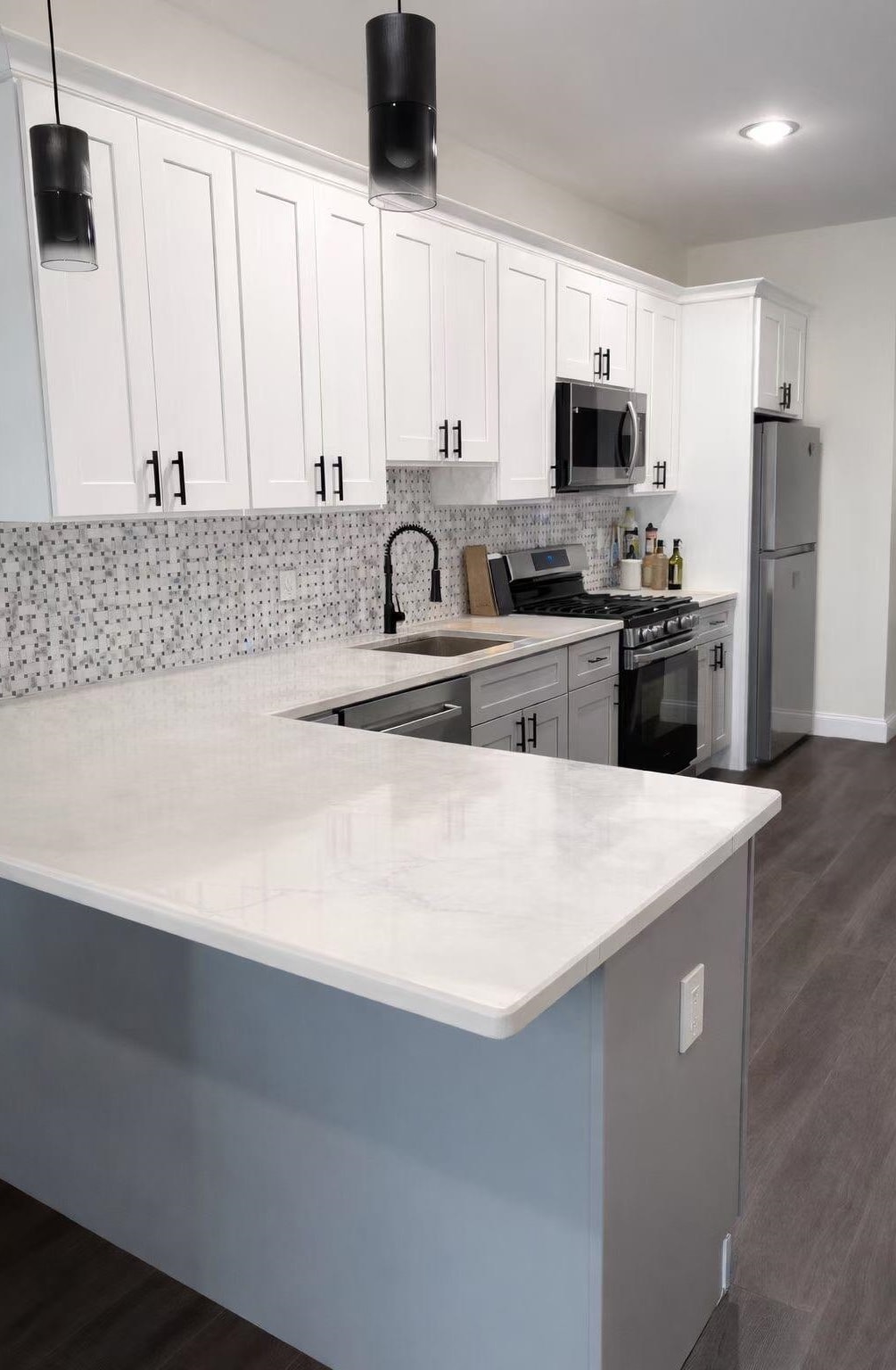 517 7TH ST - Photo 3