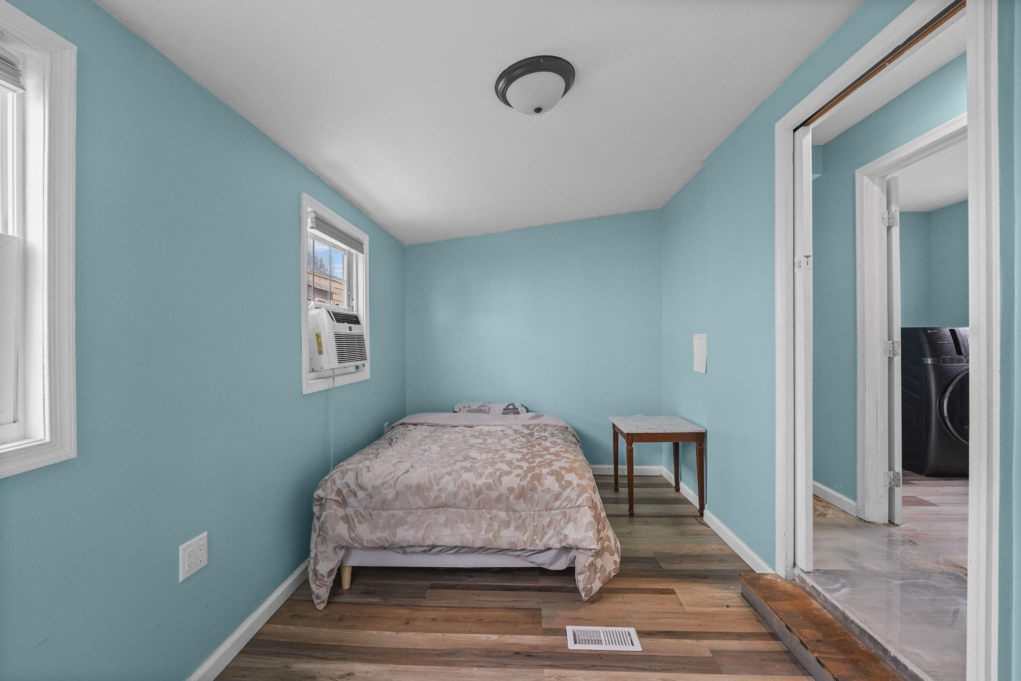 21 HELEN DR - Photo 4