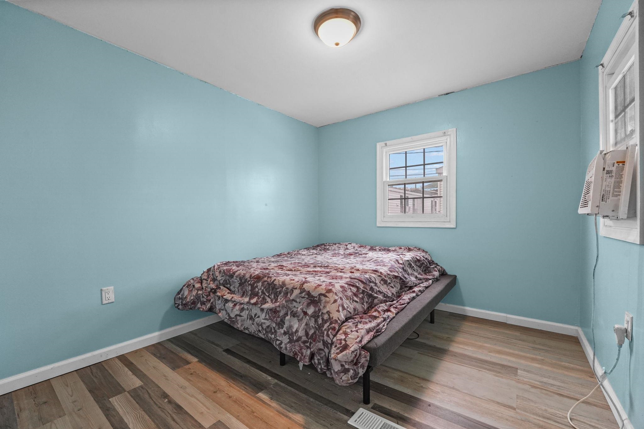 21 HELEN DR - Photo 5
