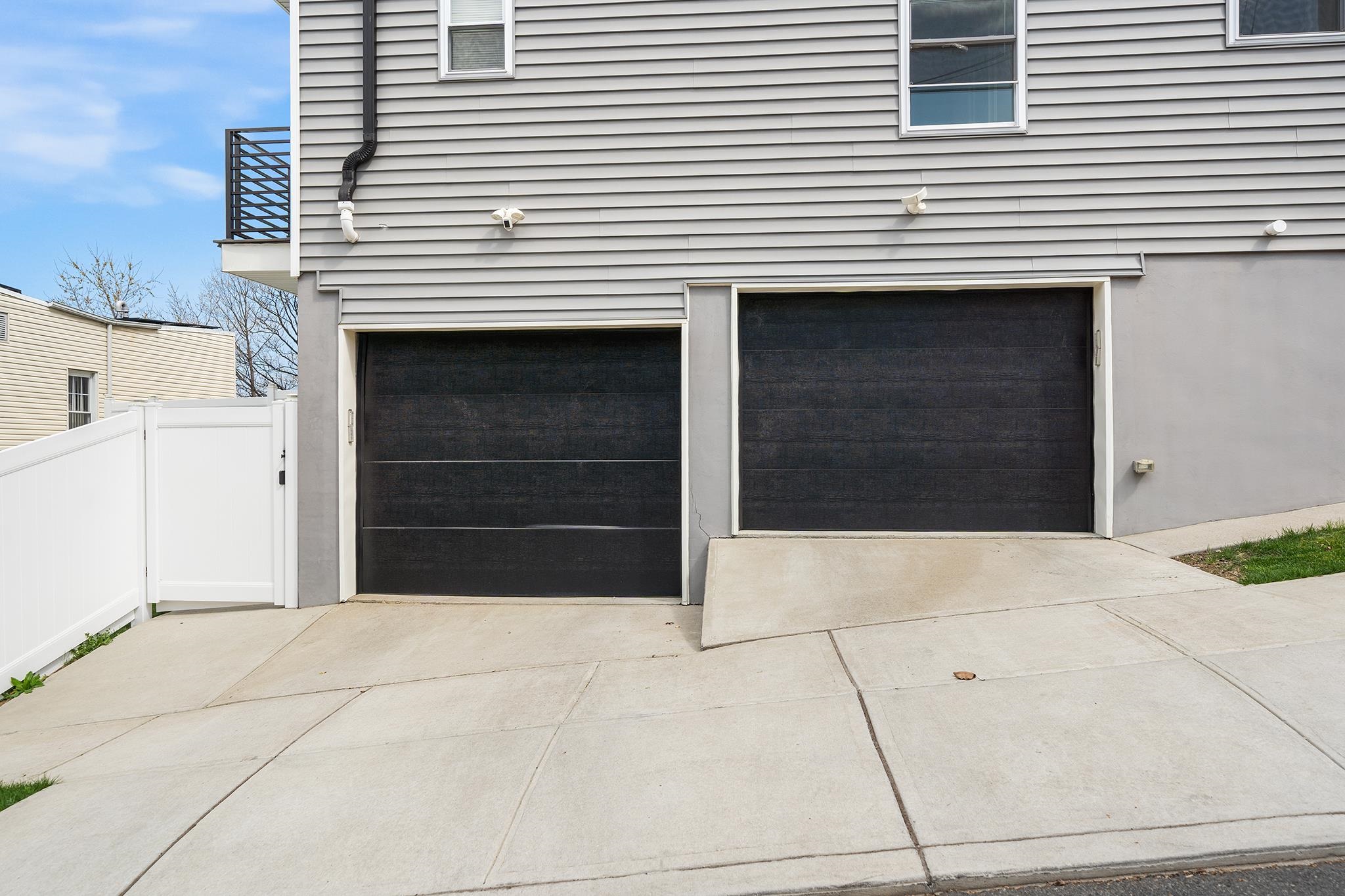 283 TERRACE AVE - Photo 3