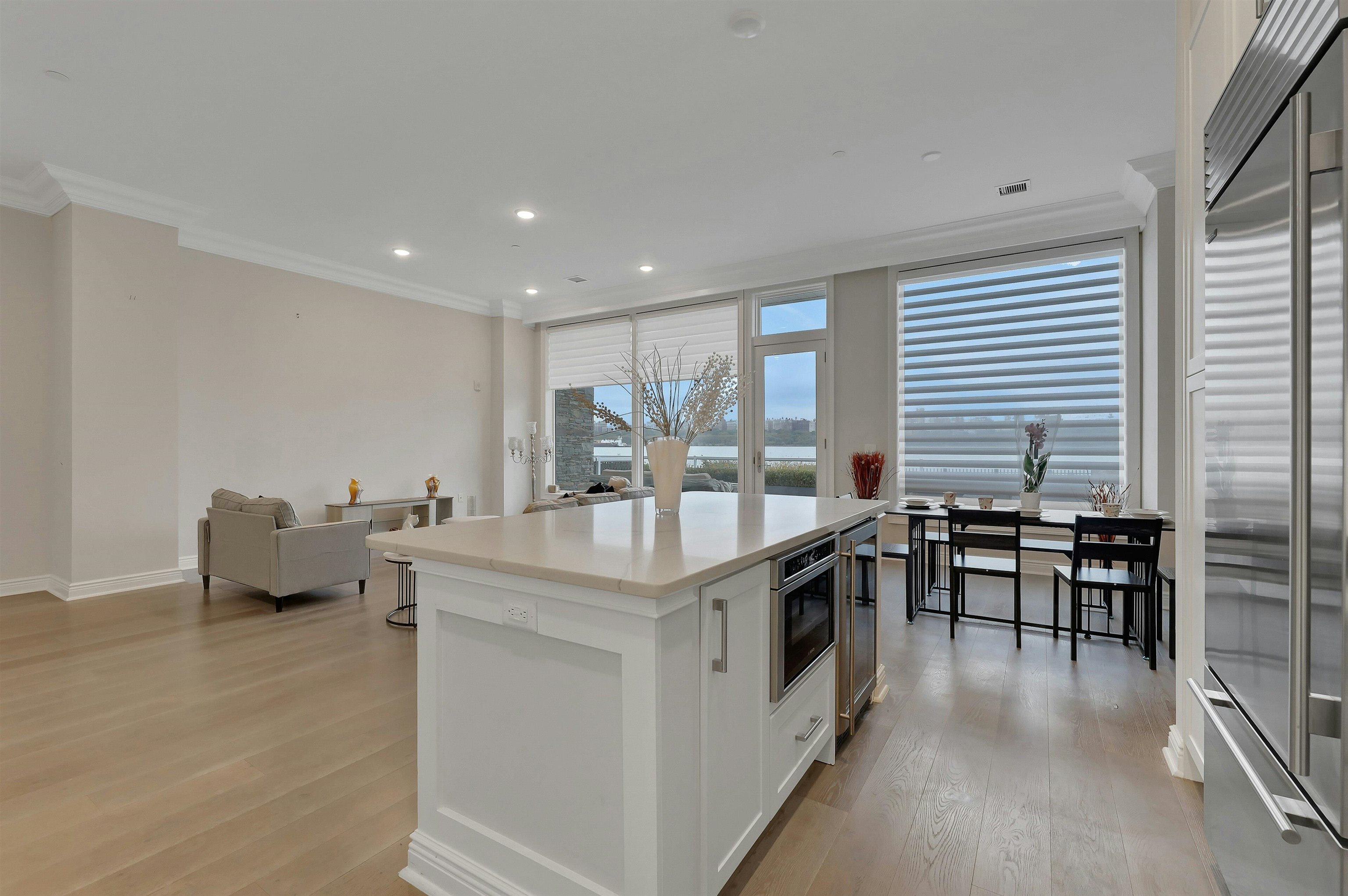3 SOMERSET LANE #109