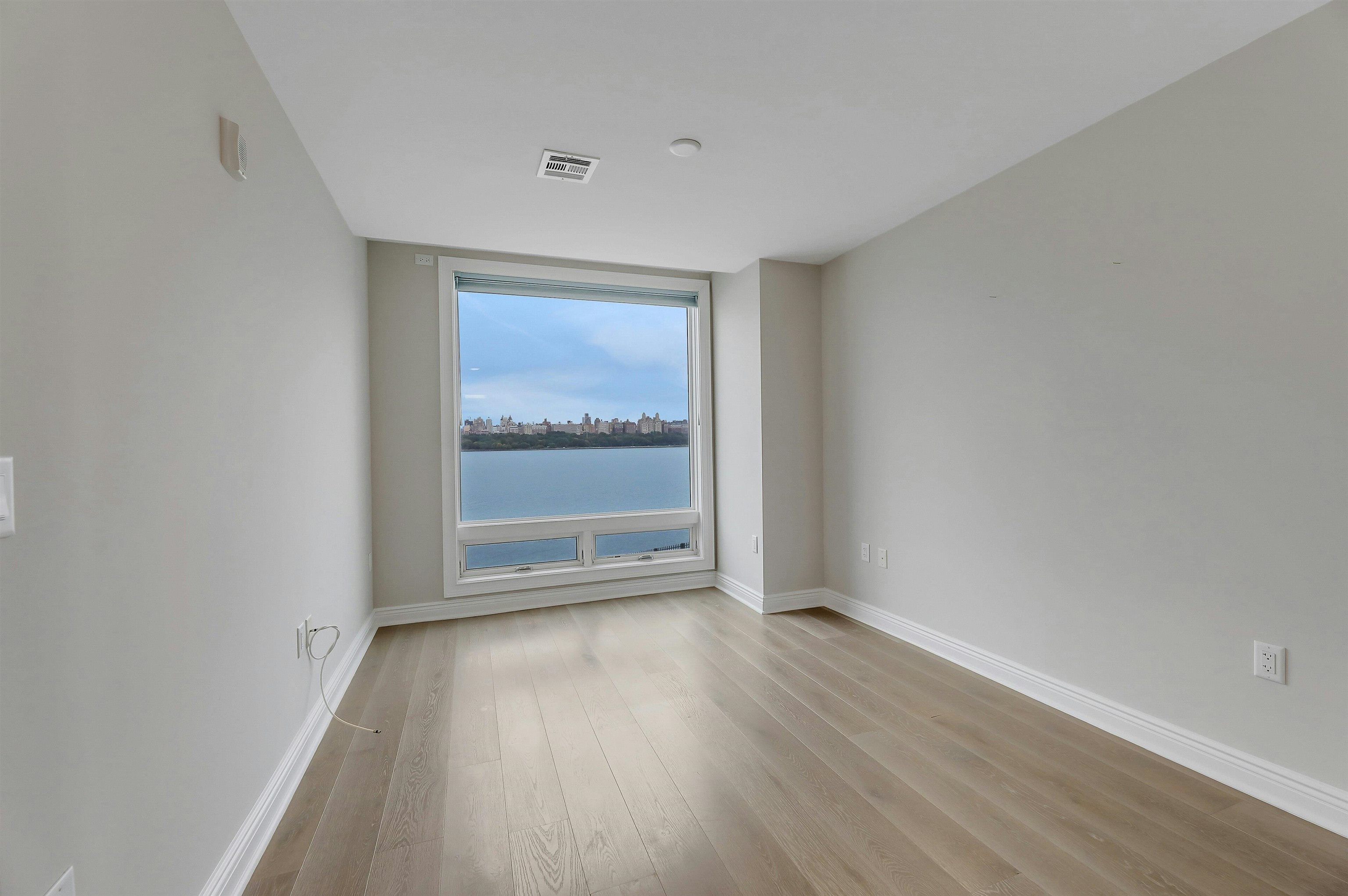 3 SOMERSET LANE #109