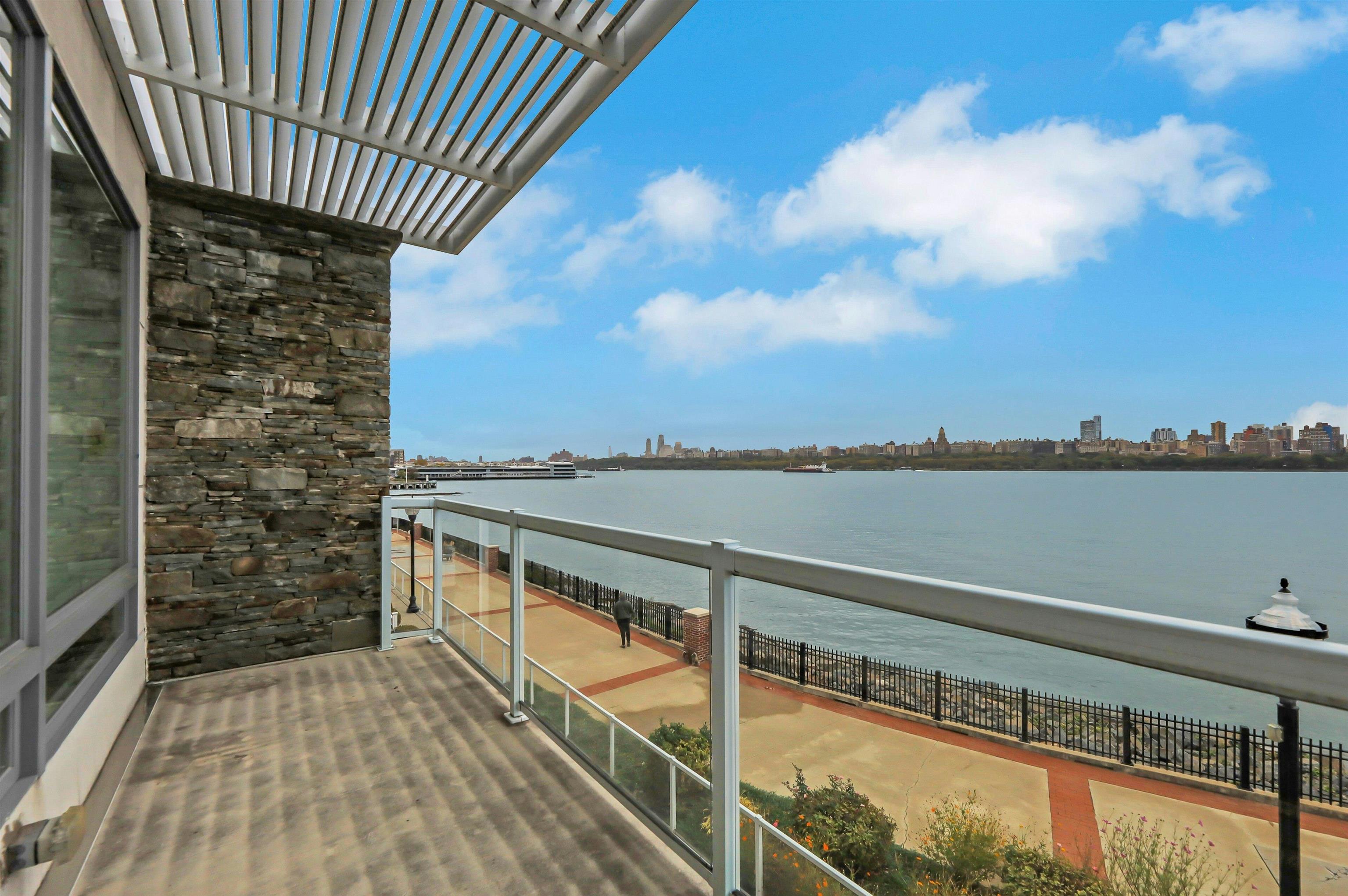 3 SOMERSET LANE #109