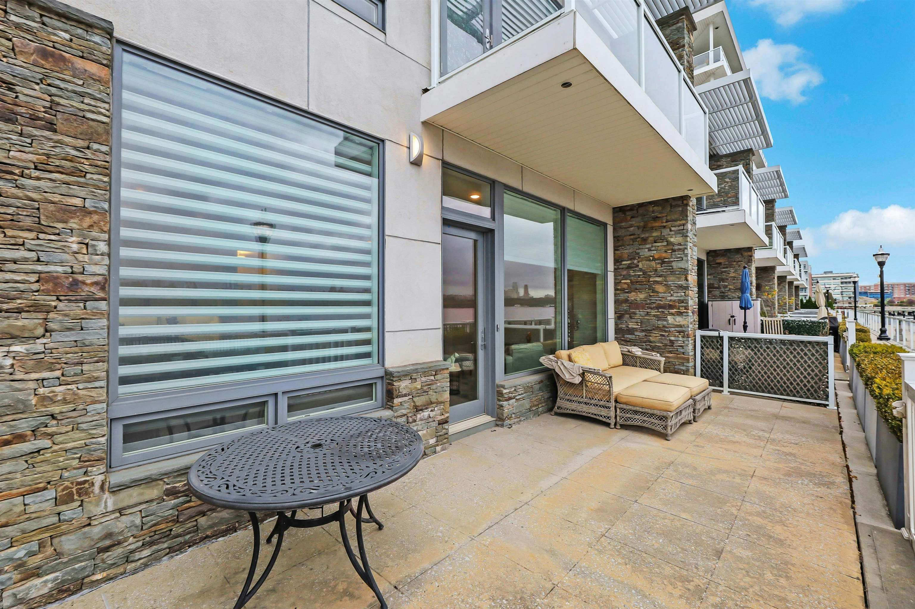 3 SOMERSET LANE #109
