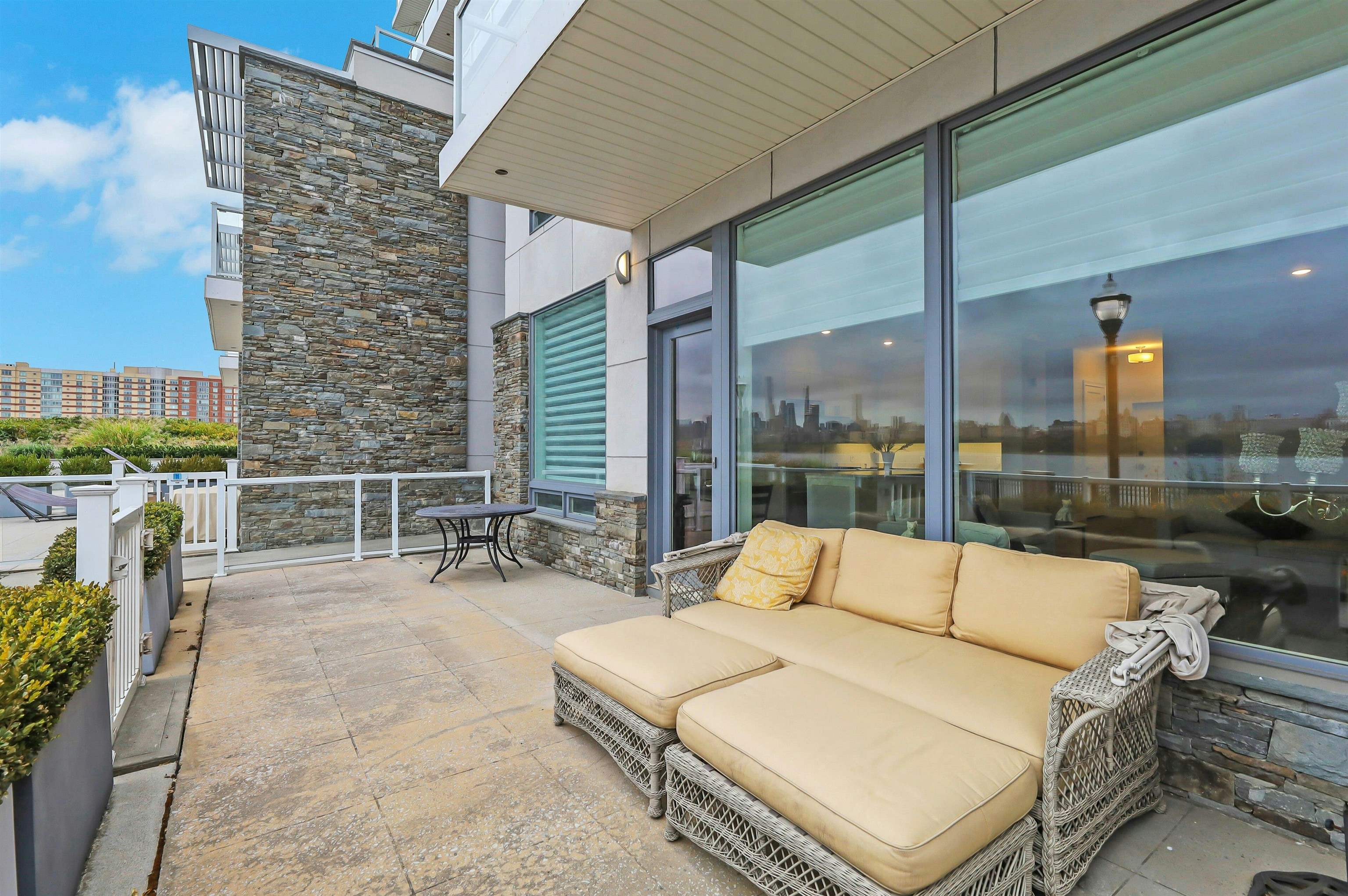 3 SOMERSET LANE #109
