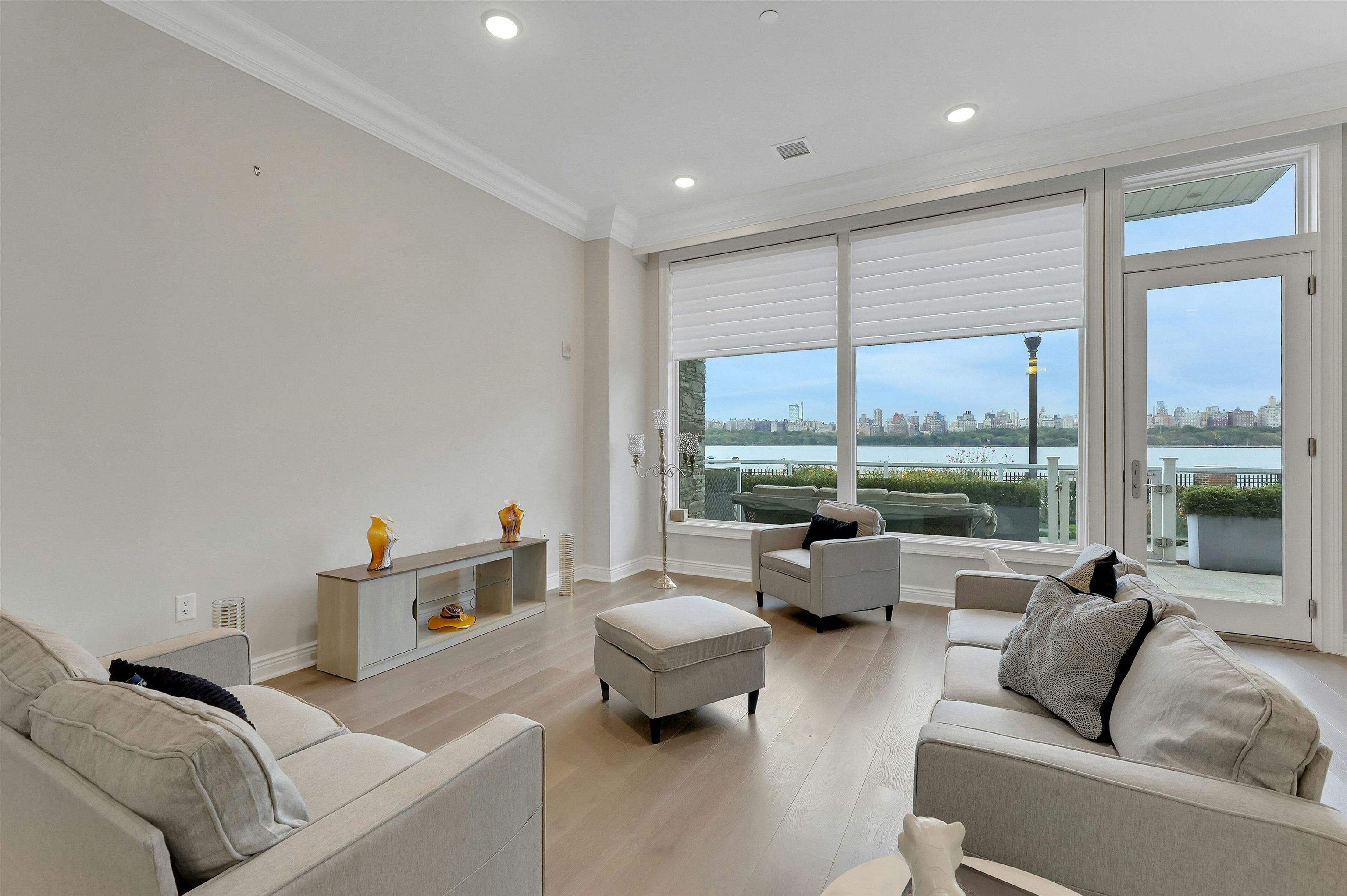 3 SOMERSET LANE #109