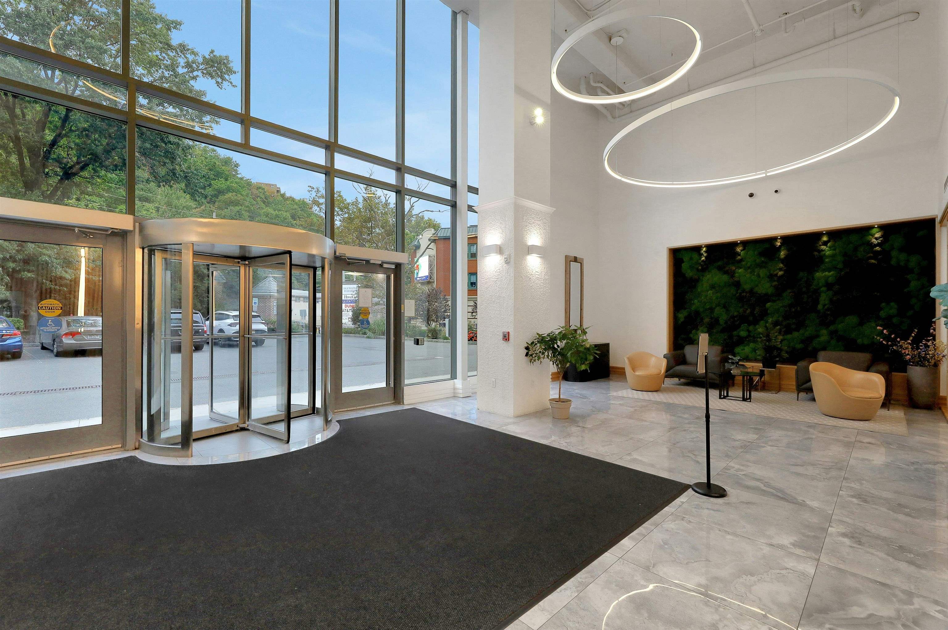 3 SOMERSET LANE #109