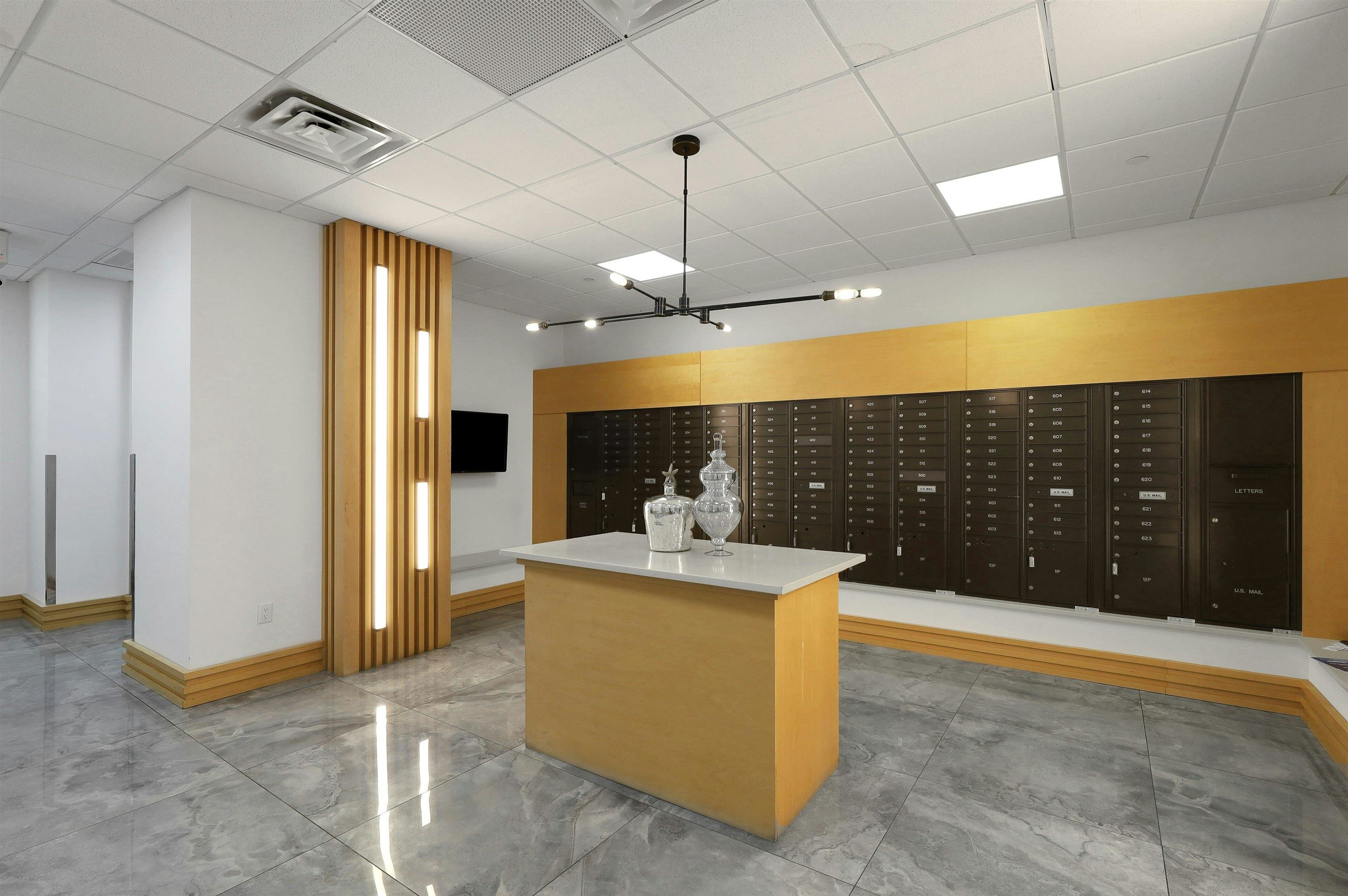 3 SOMERSET LANE #109