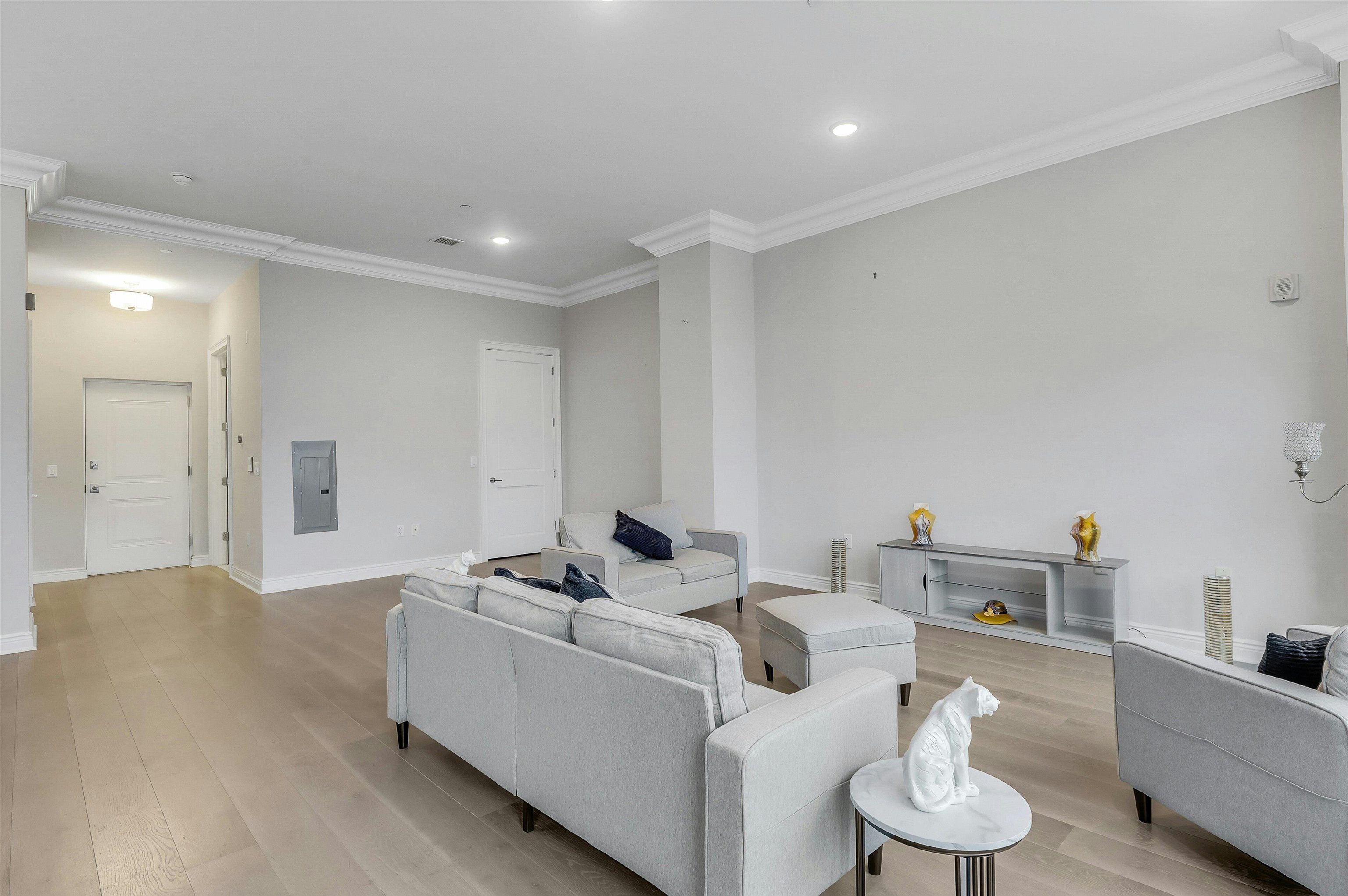3 SOMERSET LANE #109