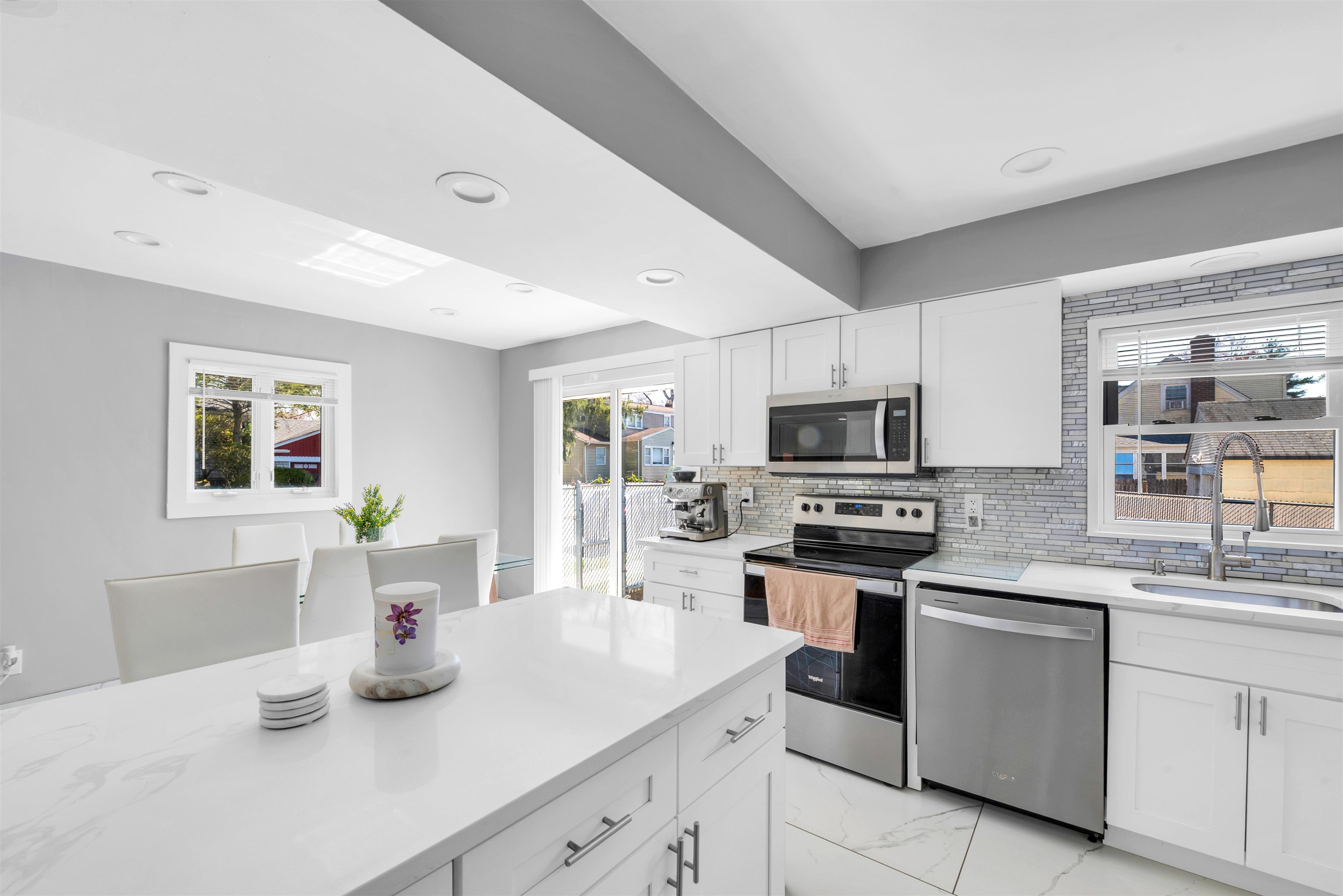 136 EAST CLINTON AVE - Photo 4