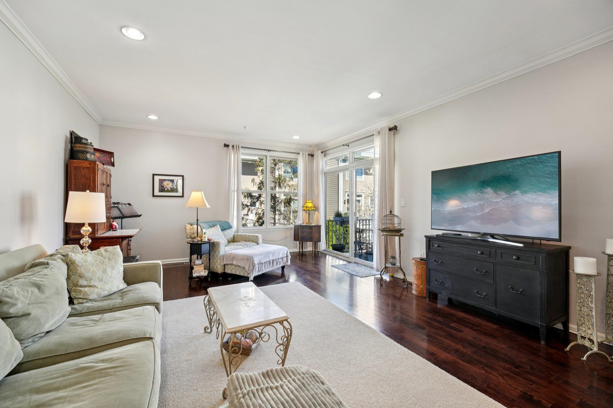 428 NEWBURGH CT - Photo 5