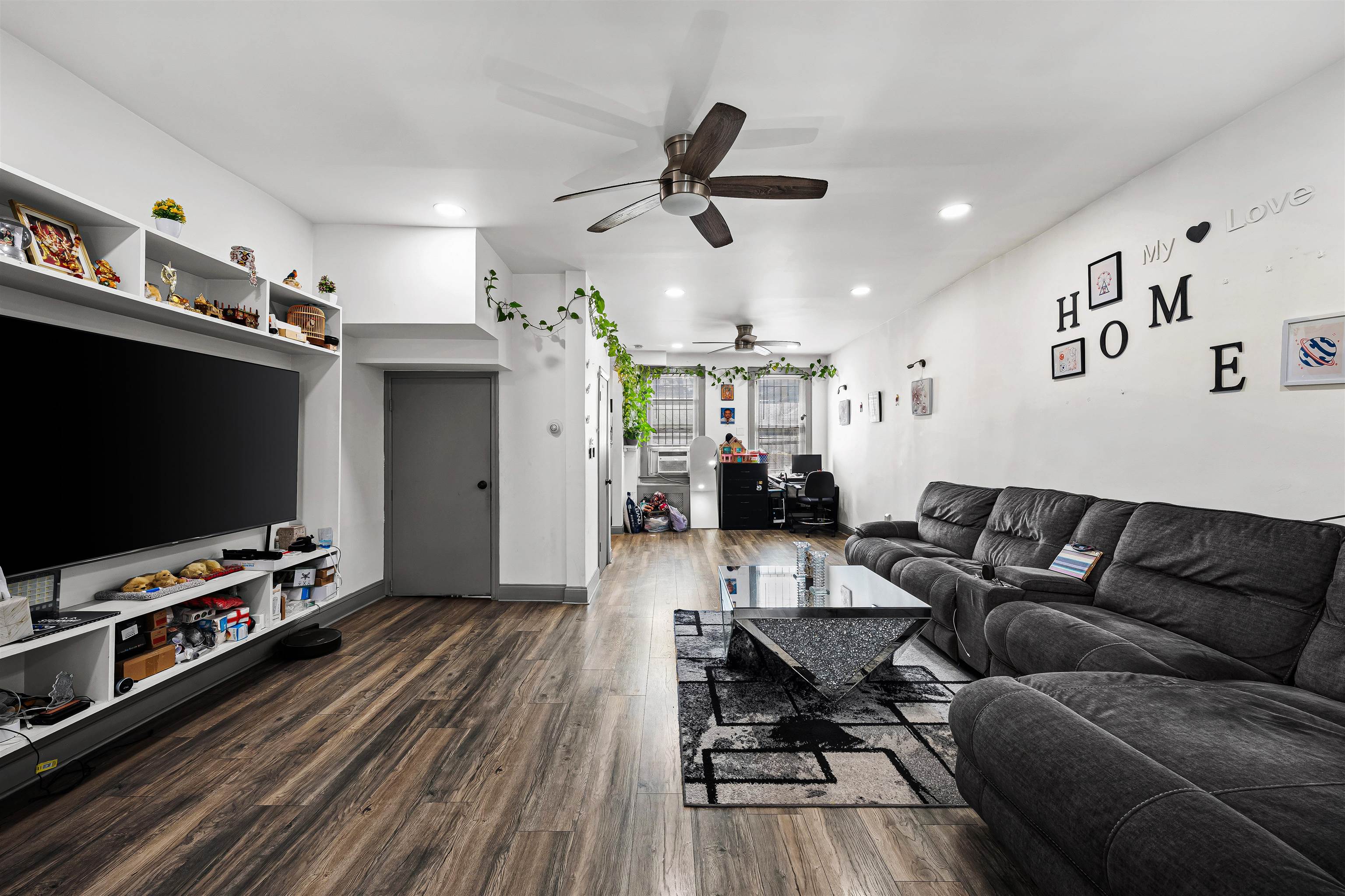 134 BROADWAY - Photo 2