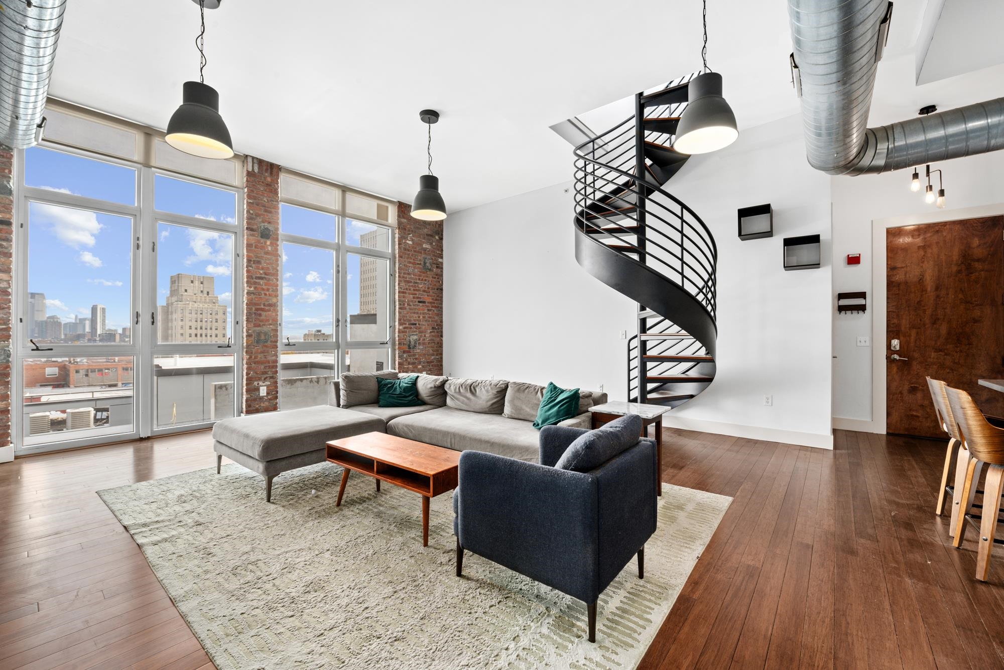 650 MONTGOMERY ST #505