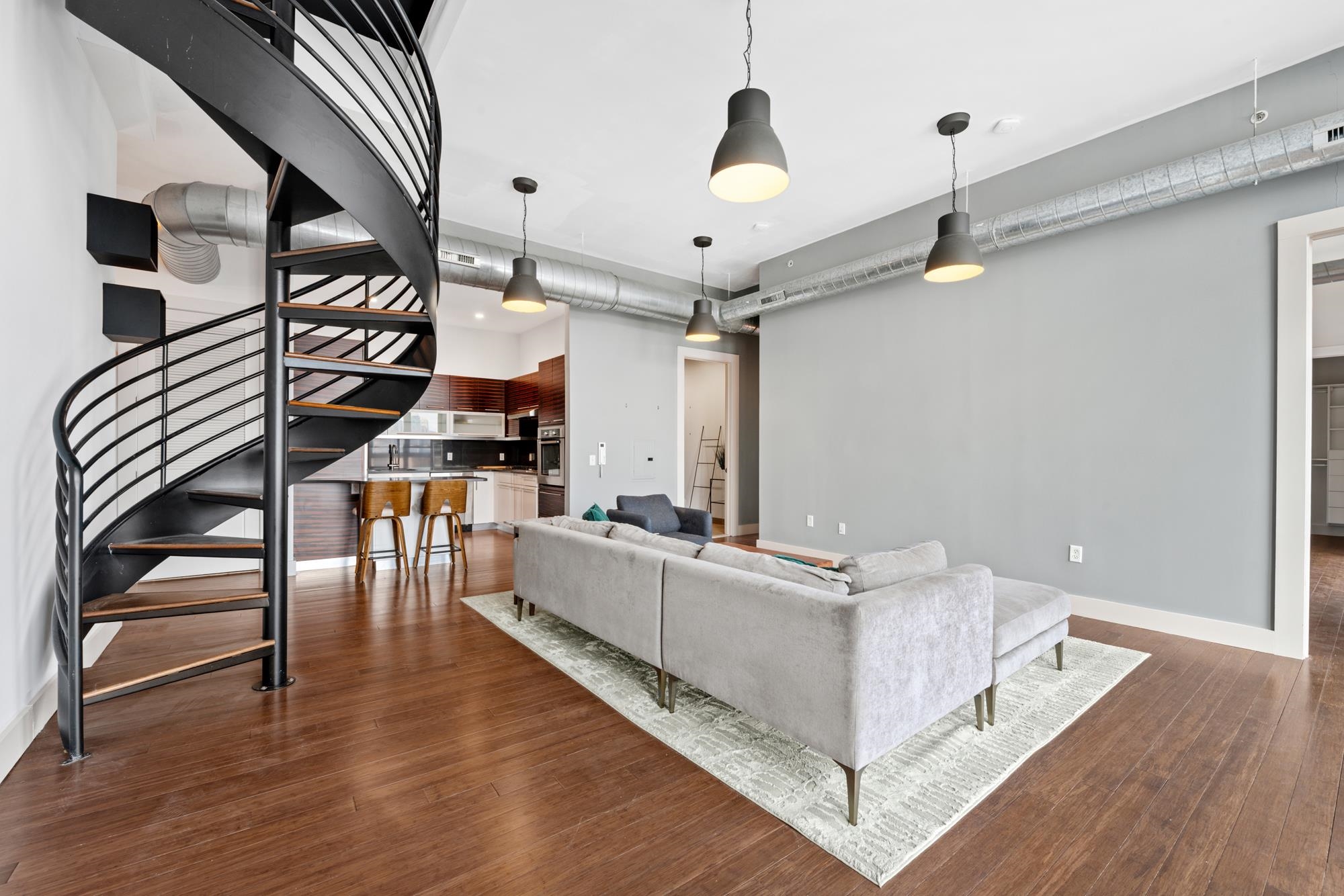 650 MONTGOMERY ST #505