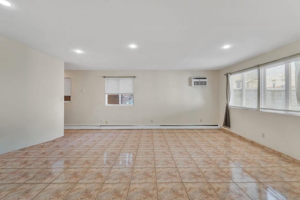 226 49TH ST - Photo 5