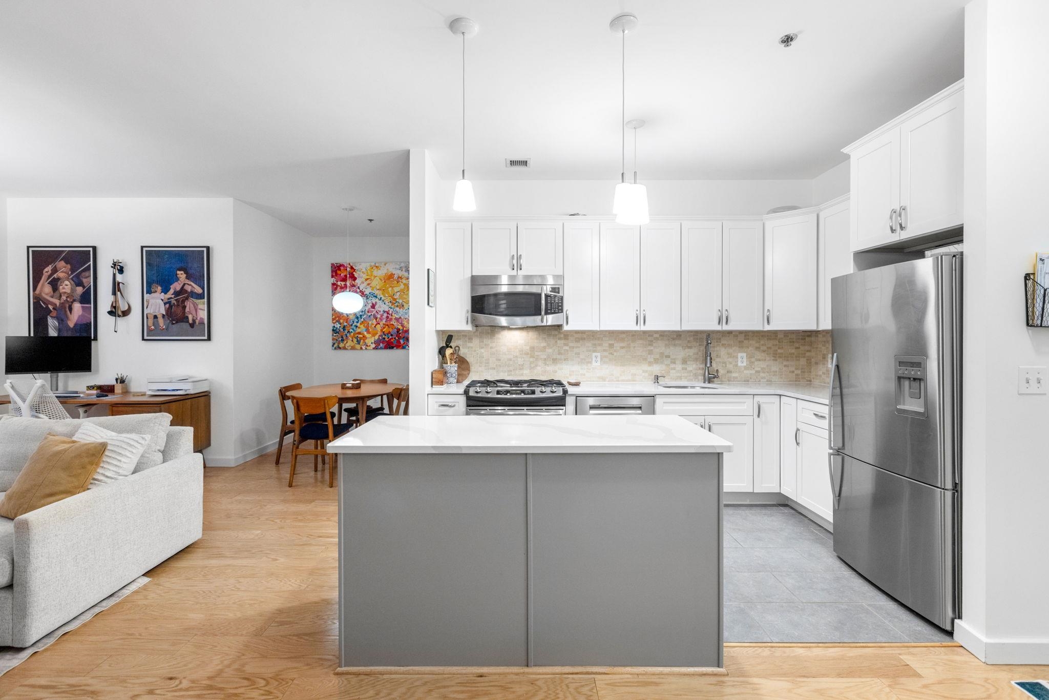 25 MCWILLIAMS PL - Photo 2