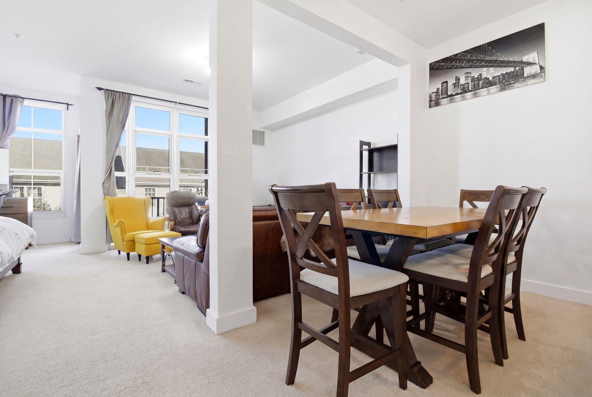 3 GREENWICH DR - Photo 4