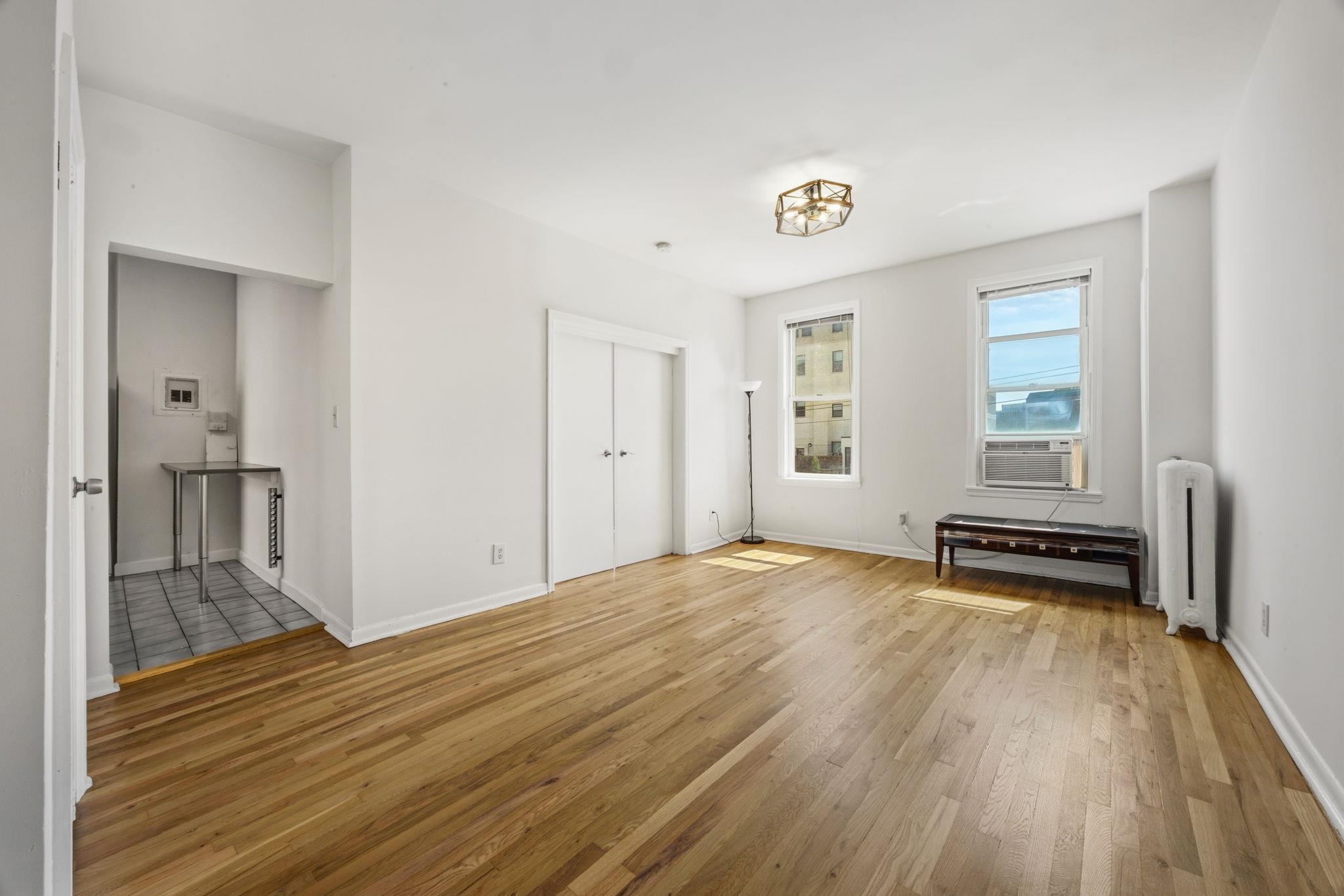 282 MAGNOLIA AVE #9