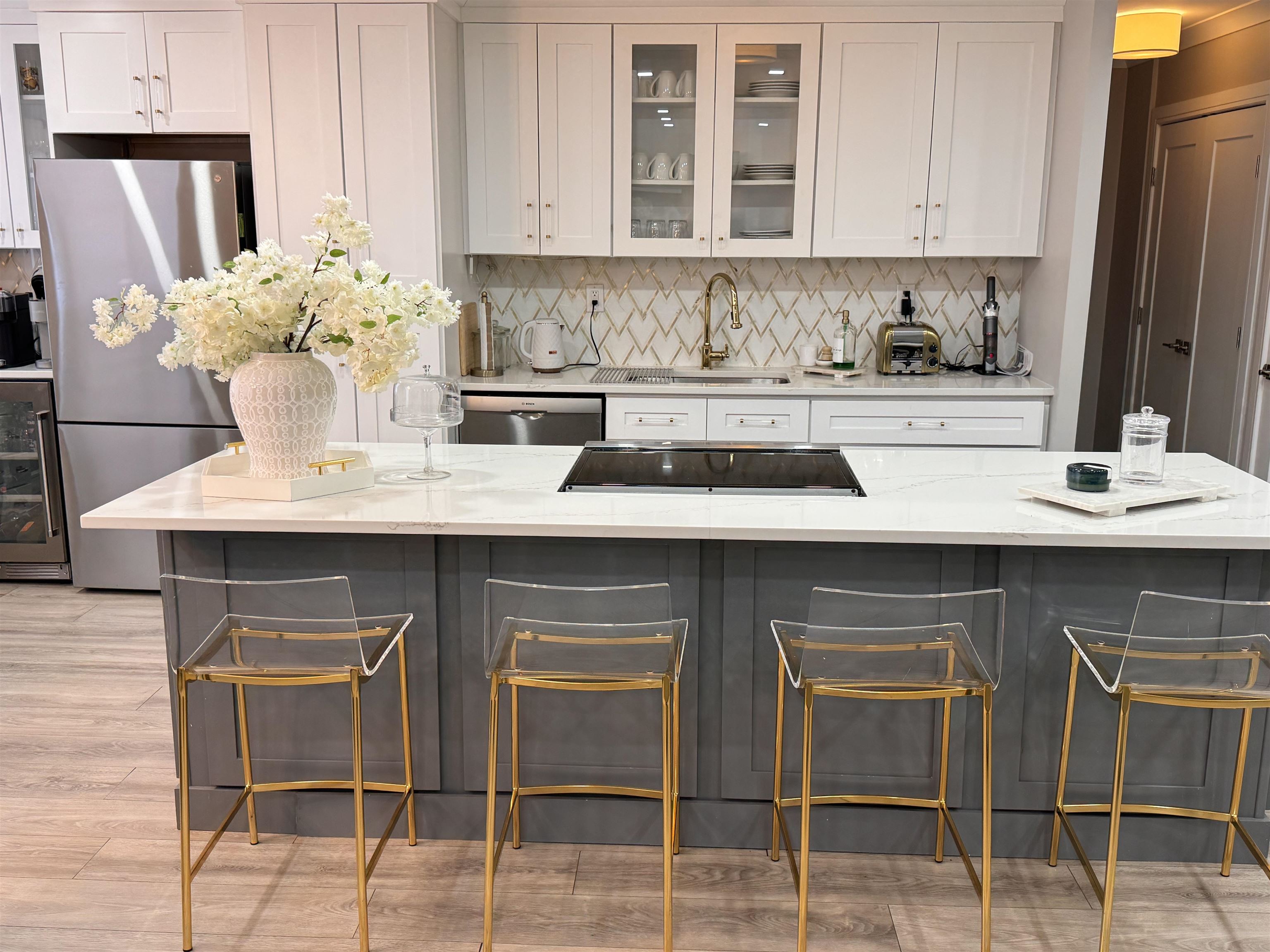 100 MANHATTAN AVE - Photo 5