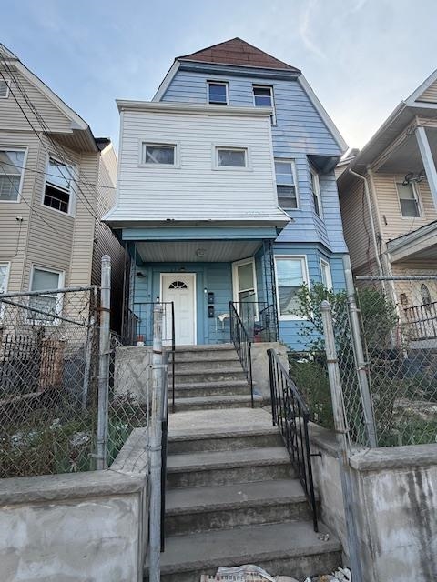 223 CLAREMONT AVE - Photo 1