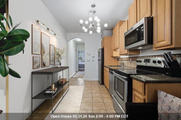 420 MONROE ST - Photo 1