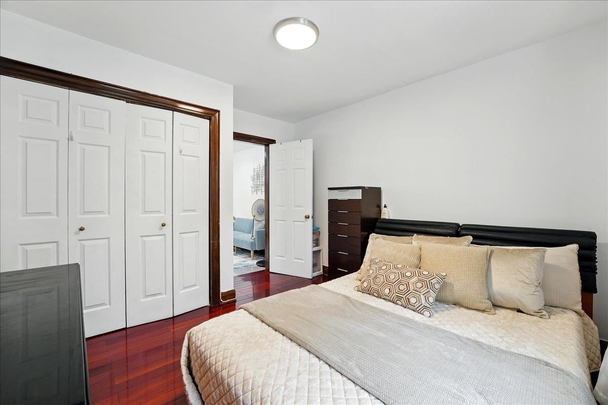 164 OGDEN AVE - Photo 5