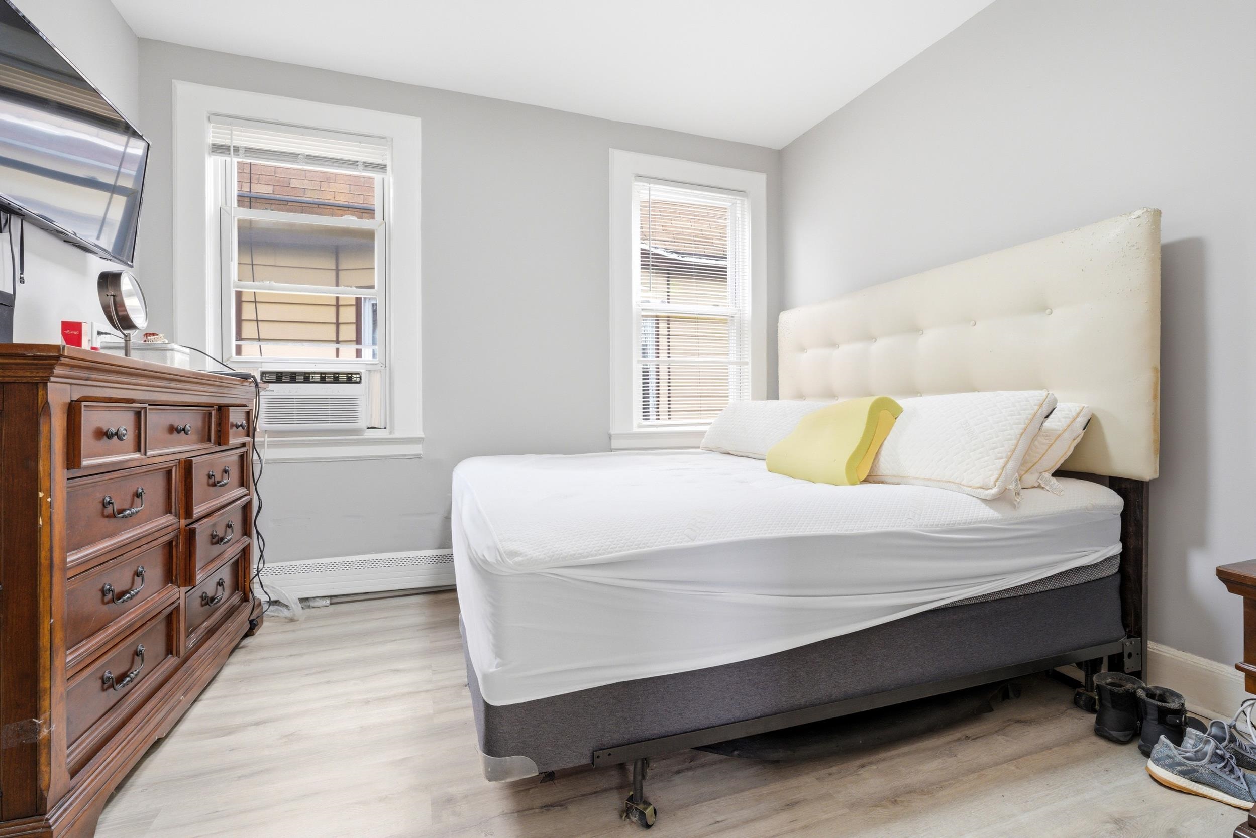 116 MAPES AVE - Photo 4