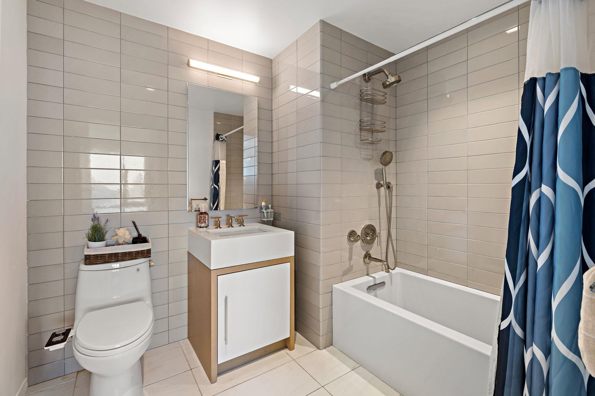 75 PARK LANE SOUTH #1607