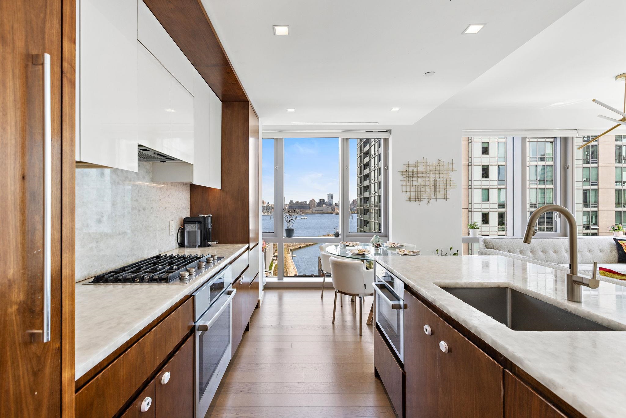 75 PARK LANE SOUTH #1607