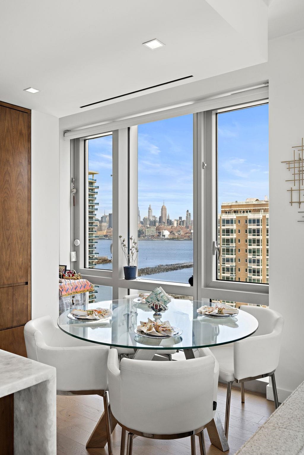 75 PARK LANE SOUTH #1607