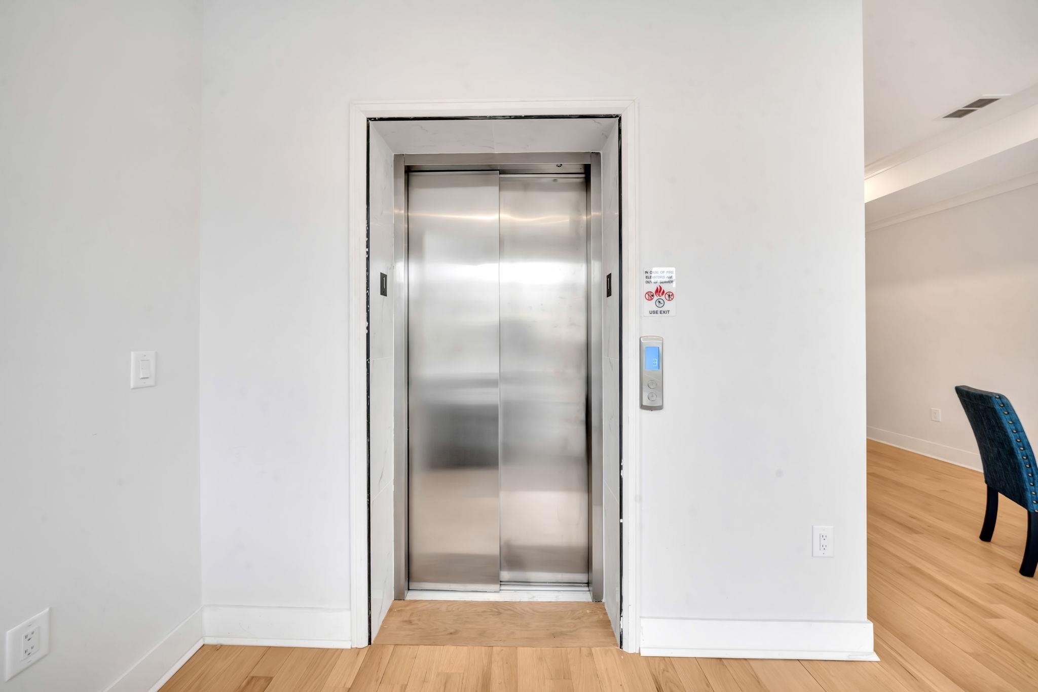 136 35TH ST - Photo 3