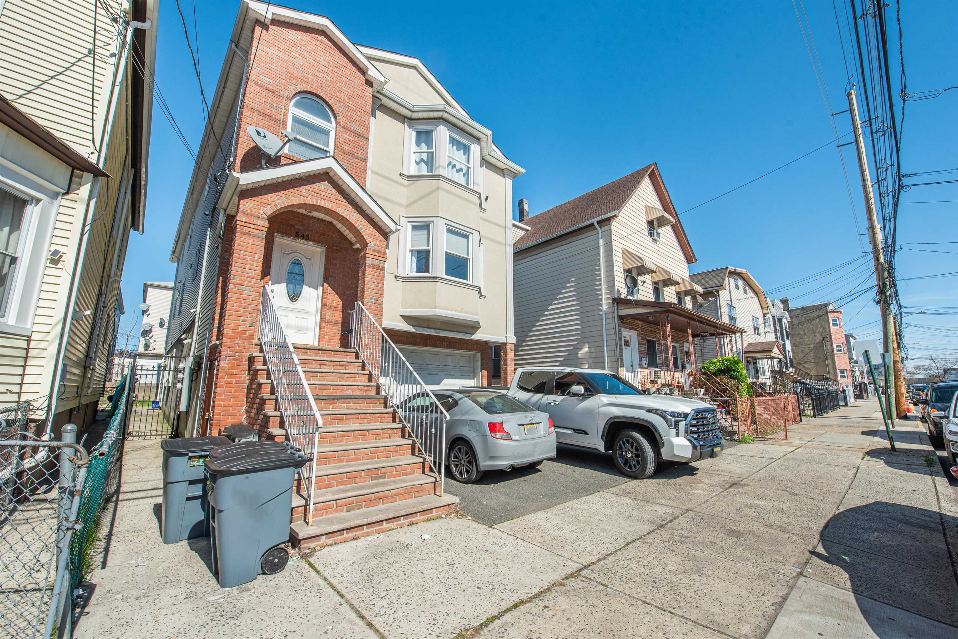 543-545 LIVINGSTON ST - Photo 2