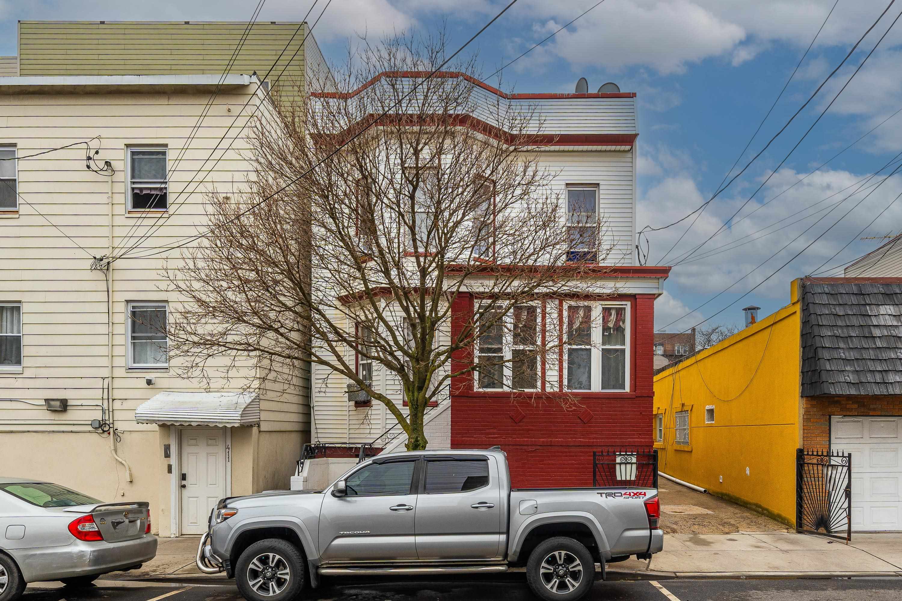 413 51ST ST - Photo 1