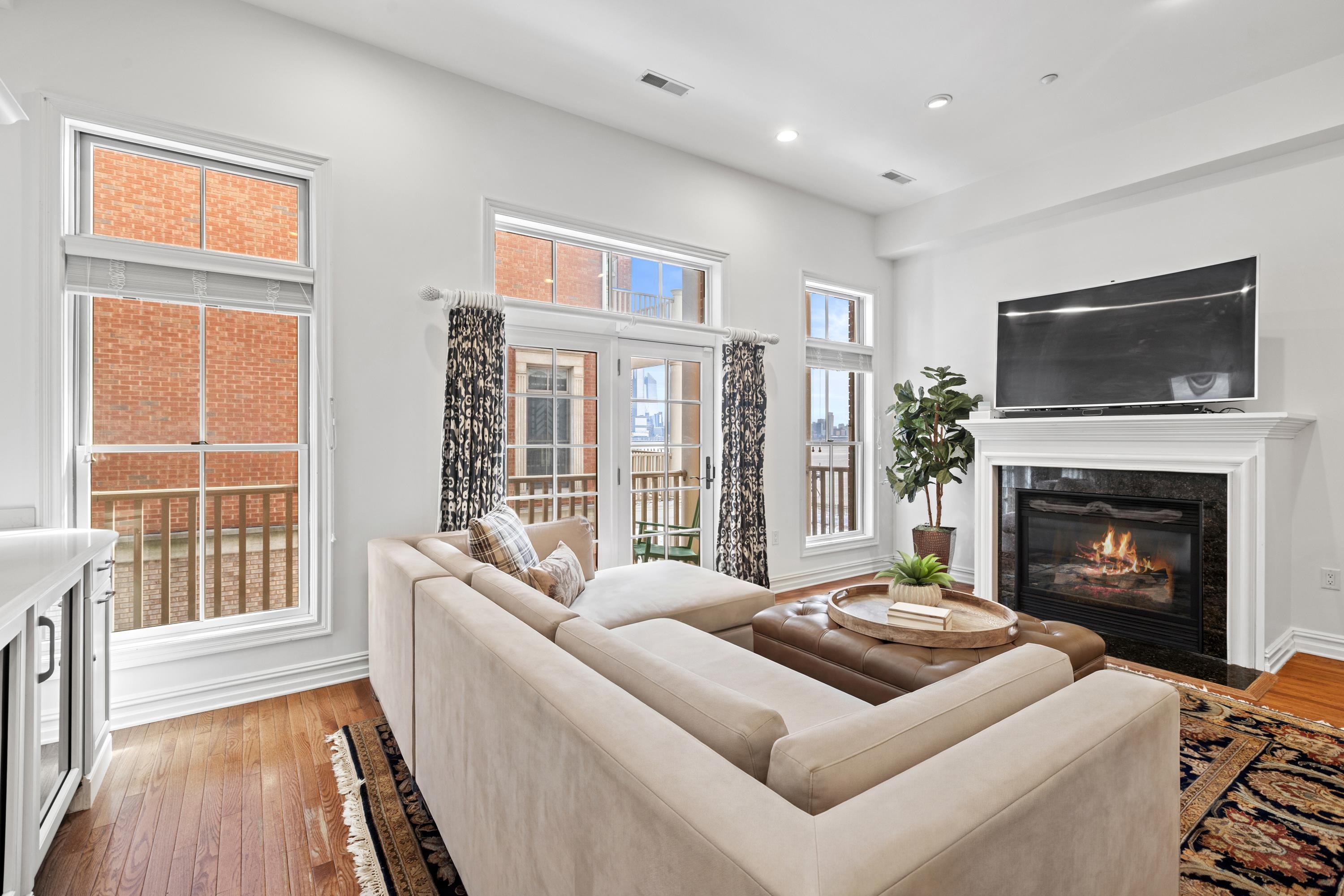 TH-36 REGENCY PL - Photo 4
