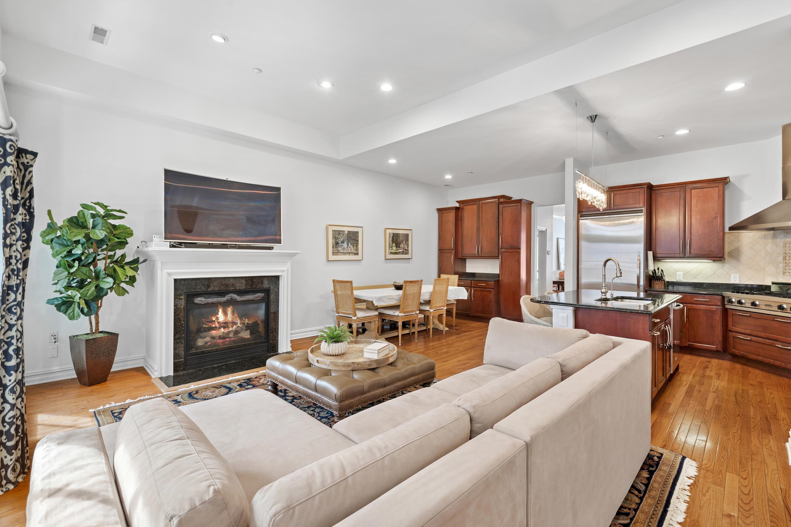 TH-36 REGENCY PL - Photo 5