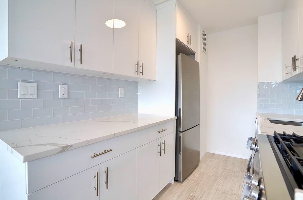 500 CENTRAL AVE Unit: 714