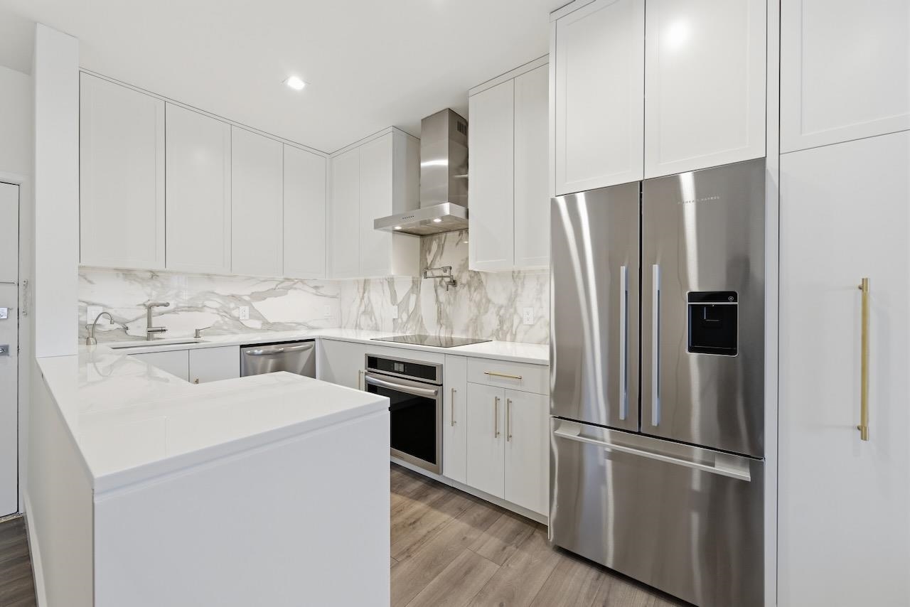 43-49 VAN WAGENEN AVE Unit: 401