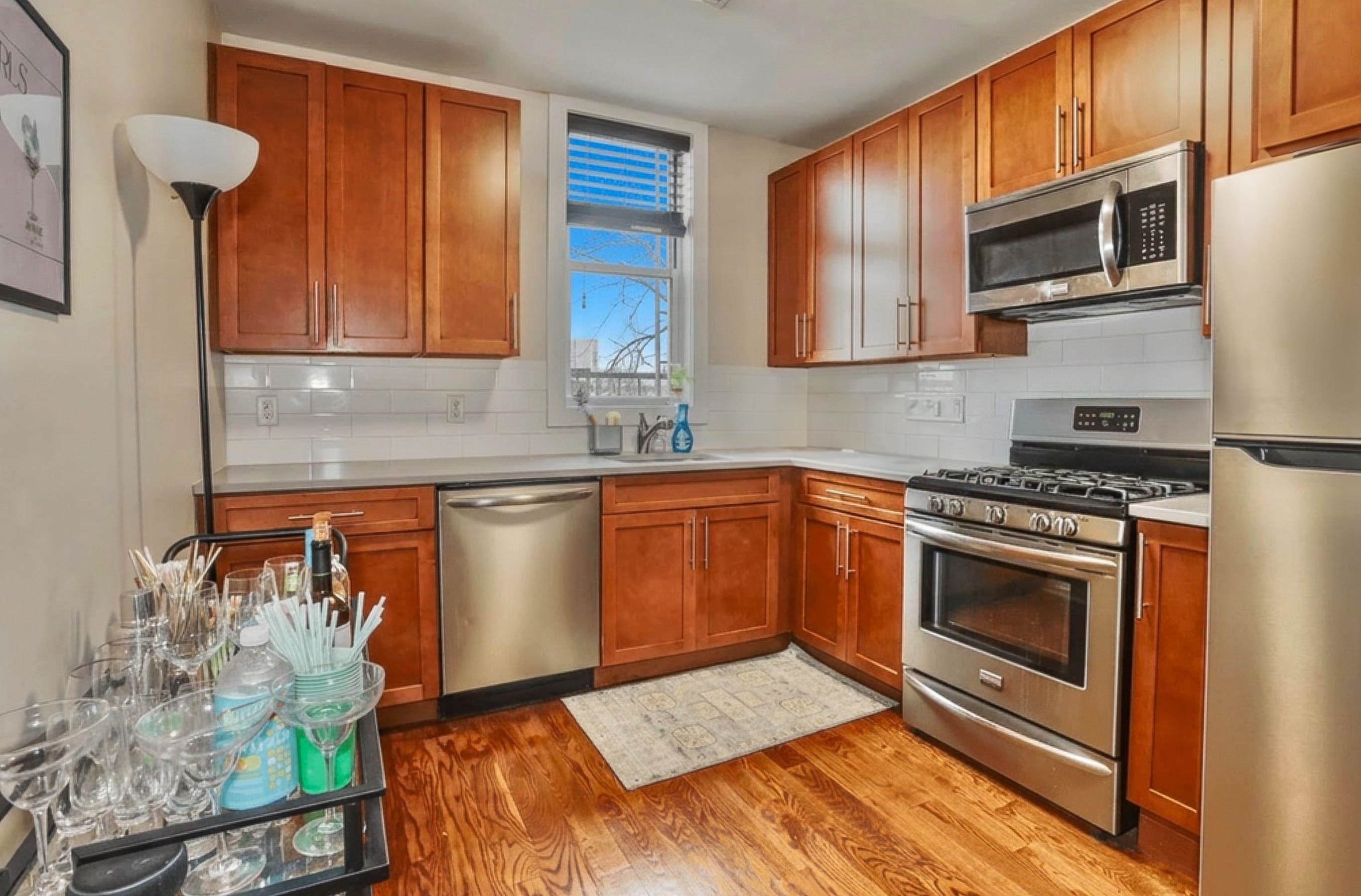 824 WASHINGTON ST Unit: 4