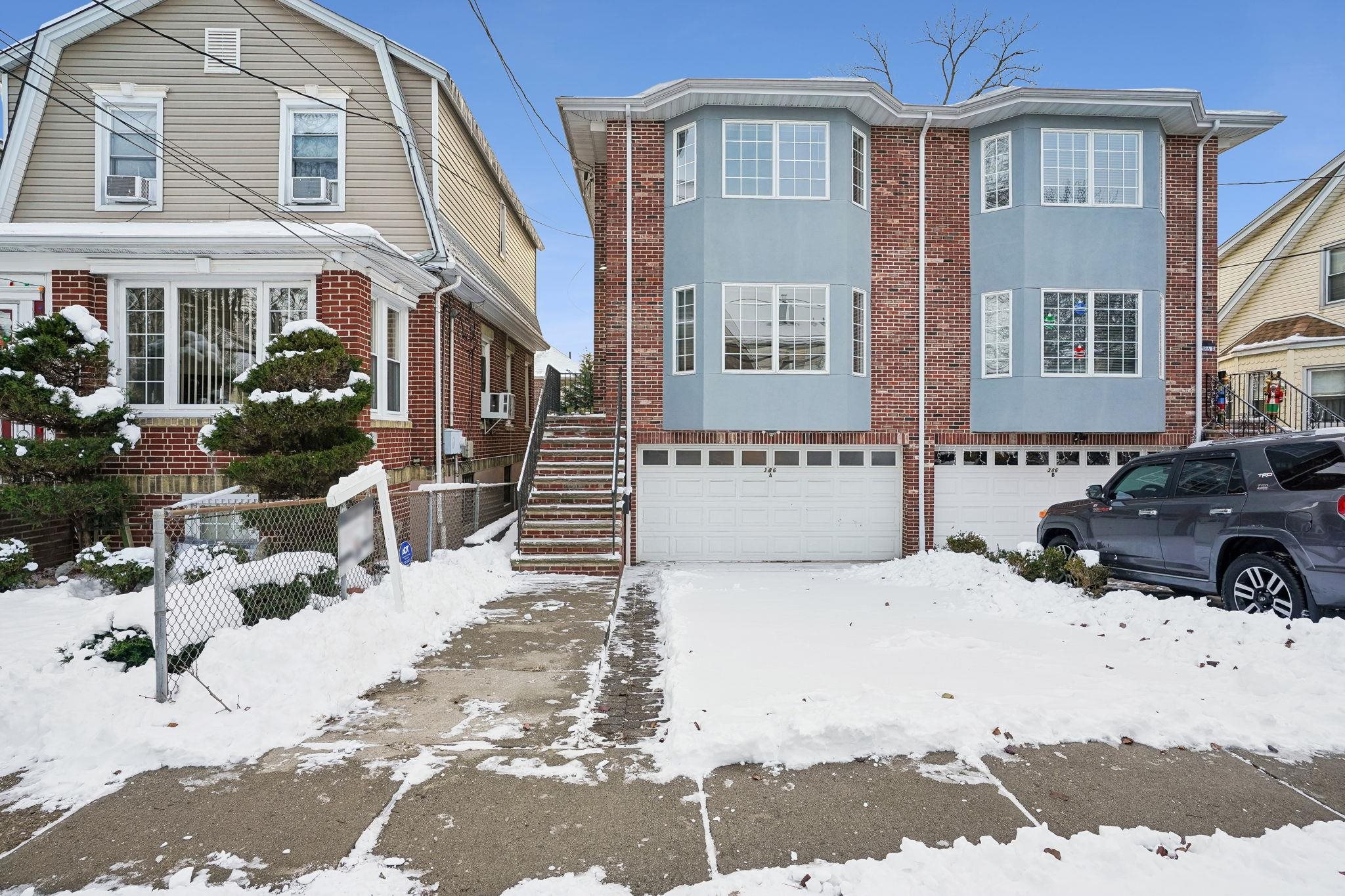 386A PARK AVE - Photo 4