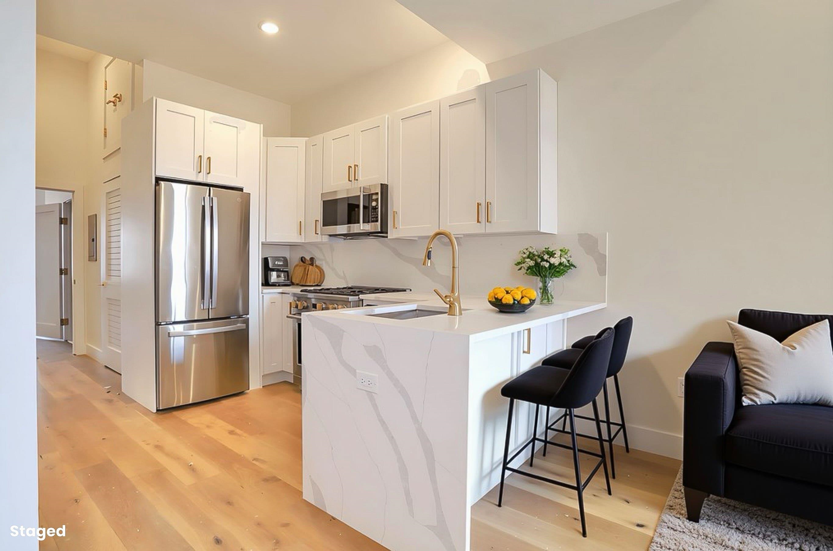 842 PARK AVE - Photo 2