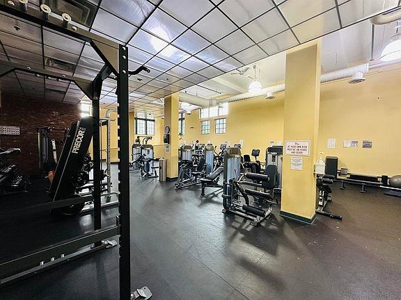227 CHRISTOPHER COLUMBUS DR #202B