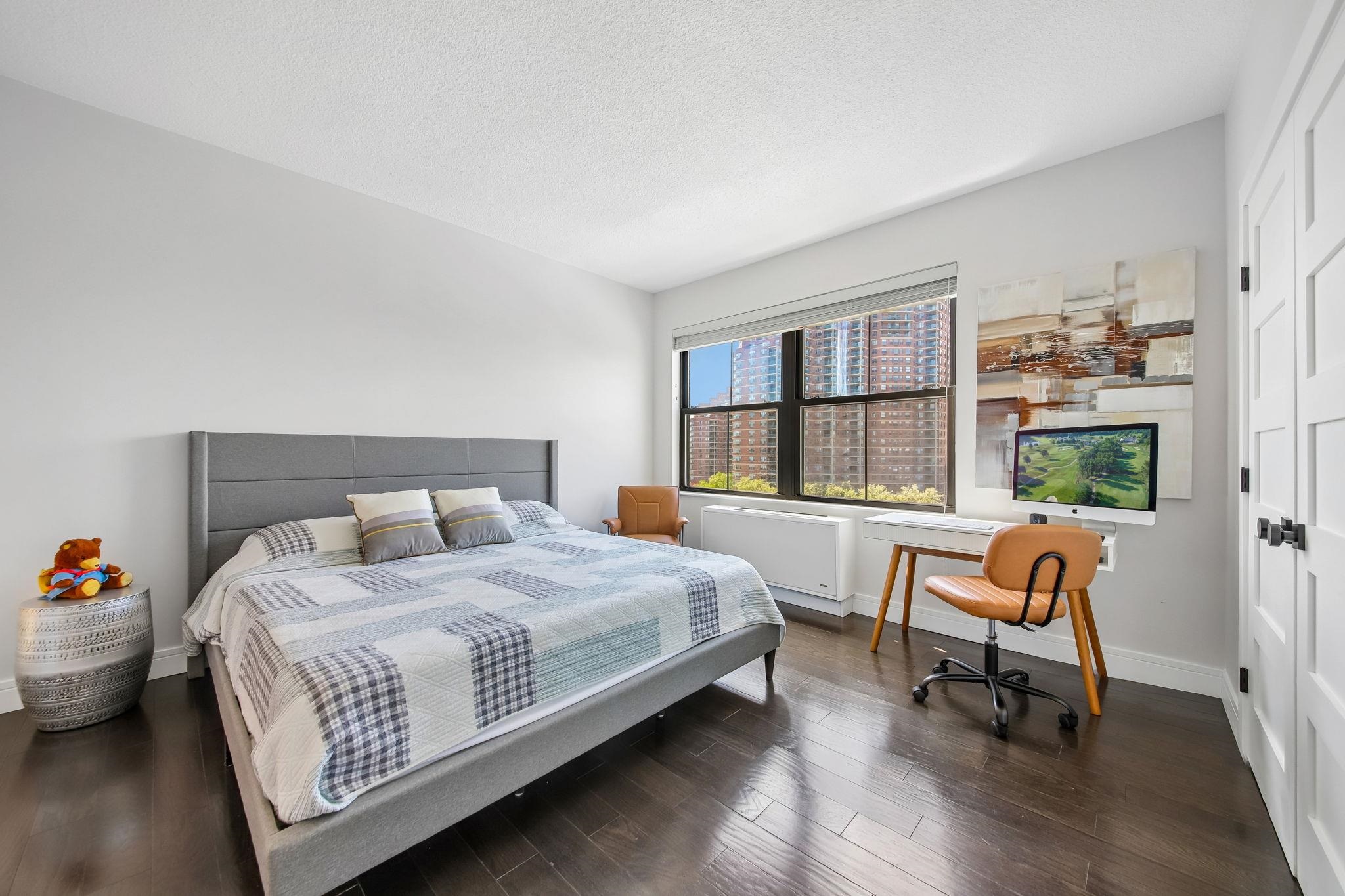 1 GREENE ST #601-2