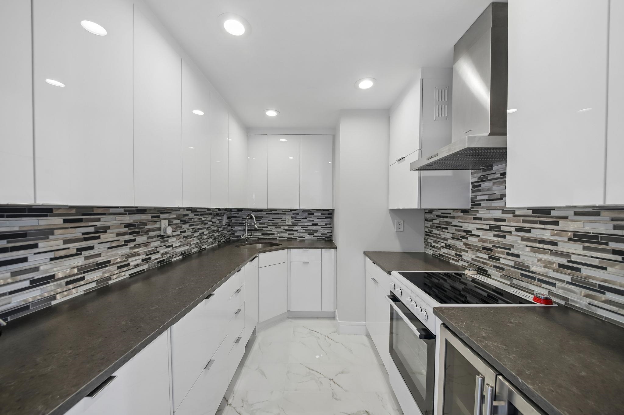 1 GREENE ST #601-2