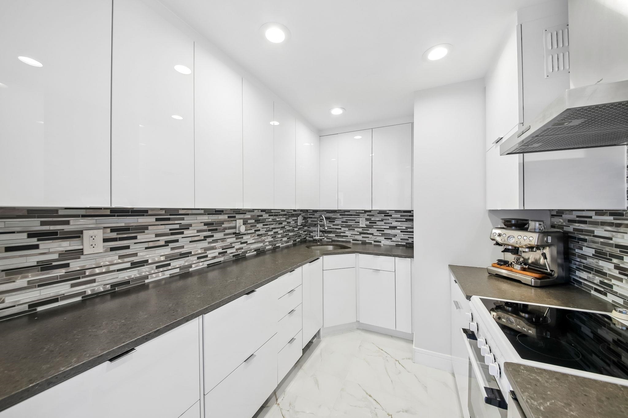 1 GREENE ST #601-2