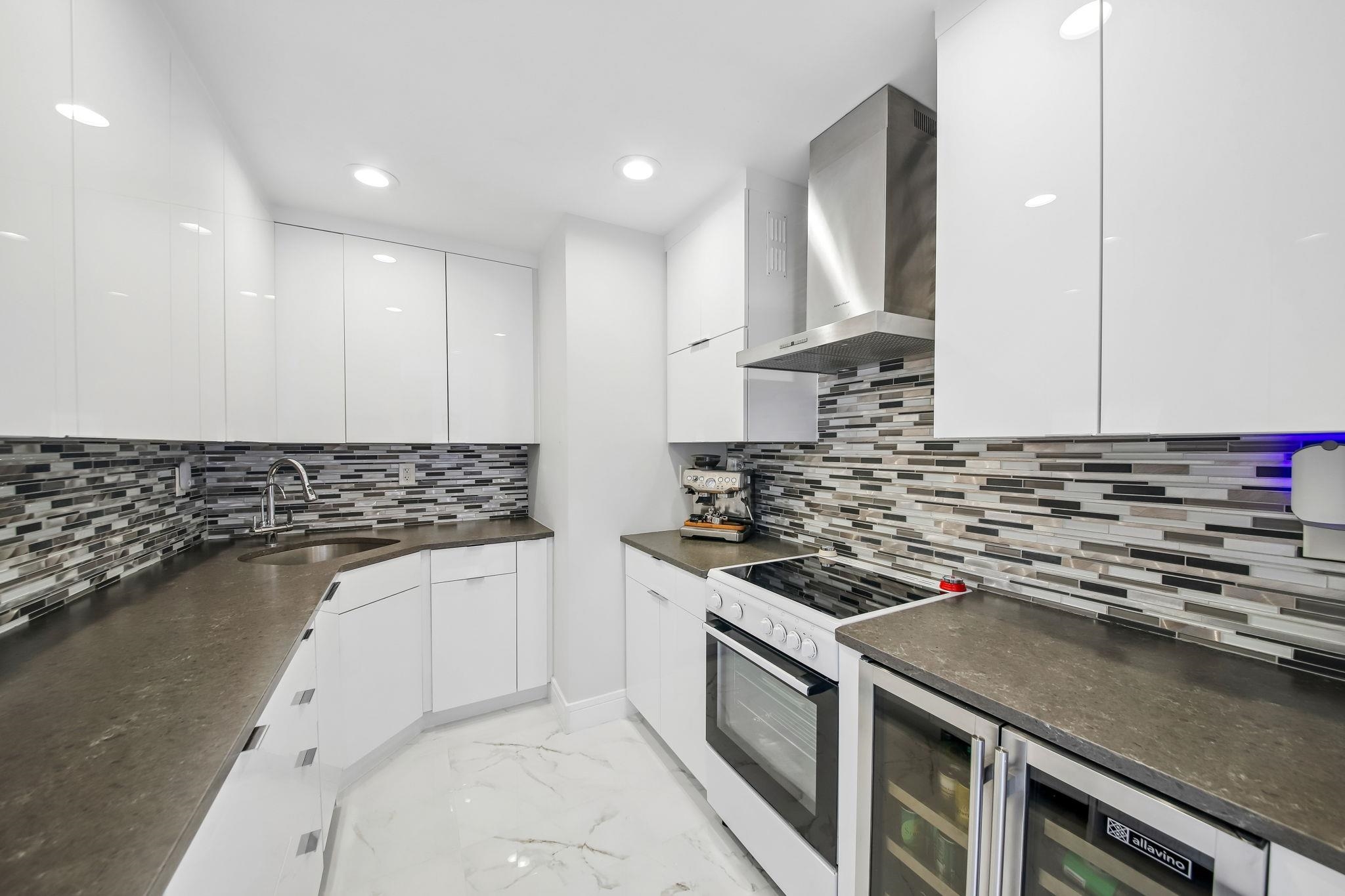 1 GREENE ST #601-2