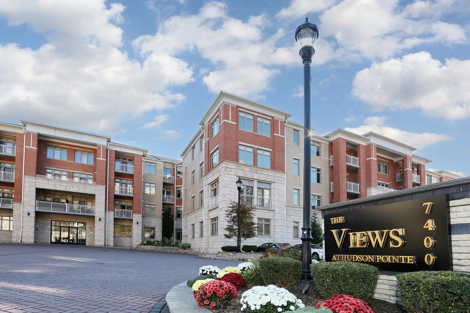 7400 RIVER RD - Photo 2