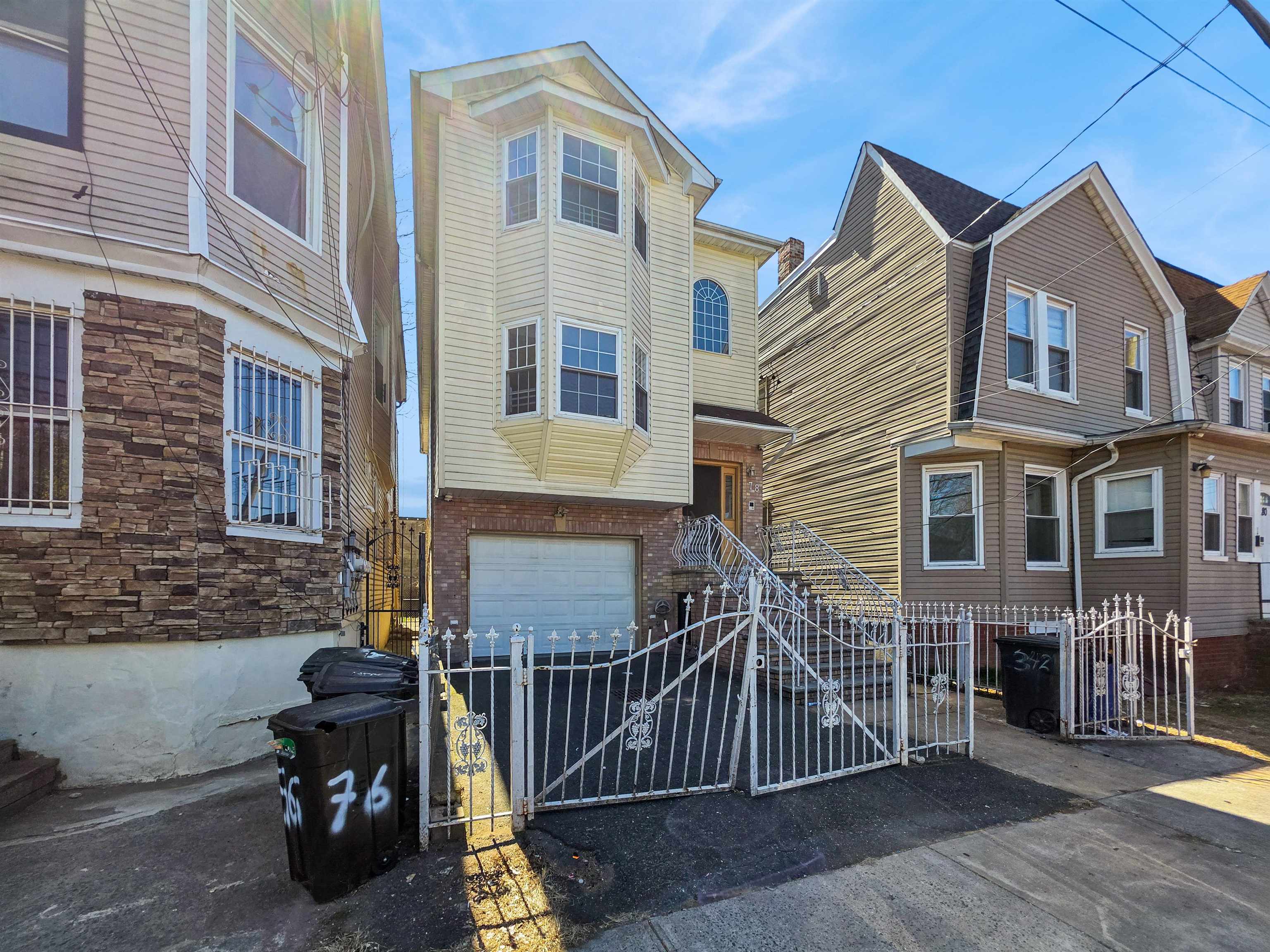 78 BEVERLEY ST - Photo 3