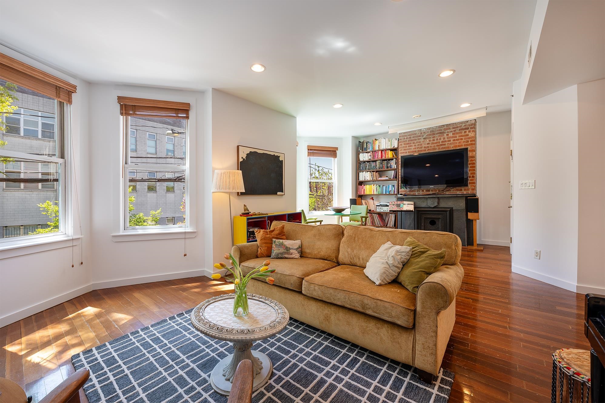 126 BRIGHT ST #201