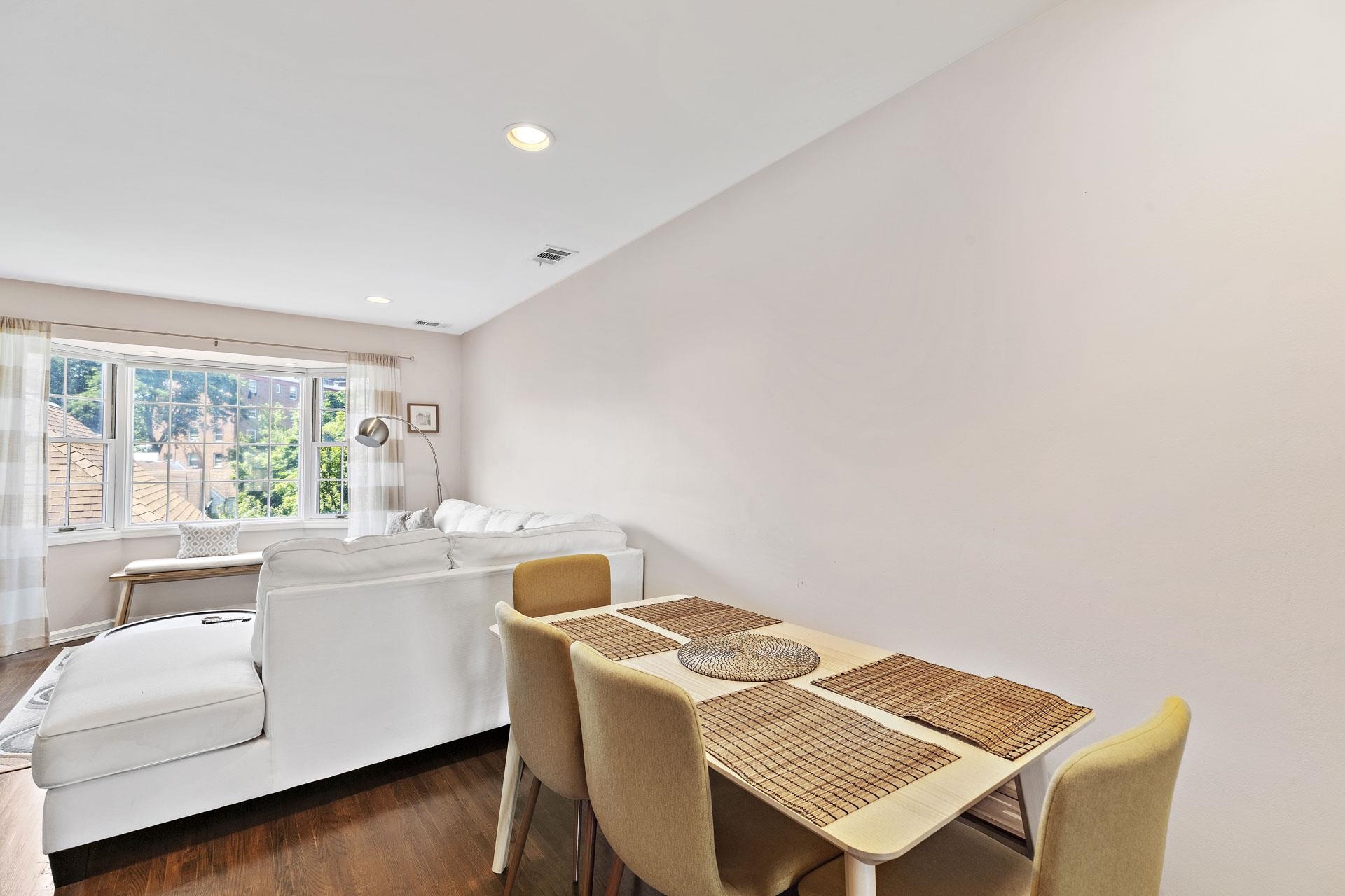 456 9TH ST - Photo 5