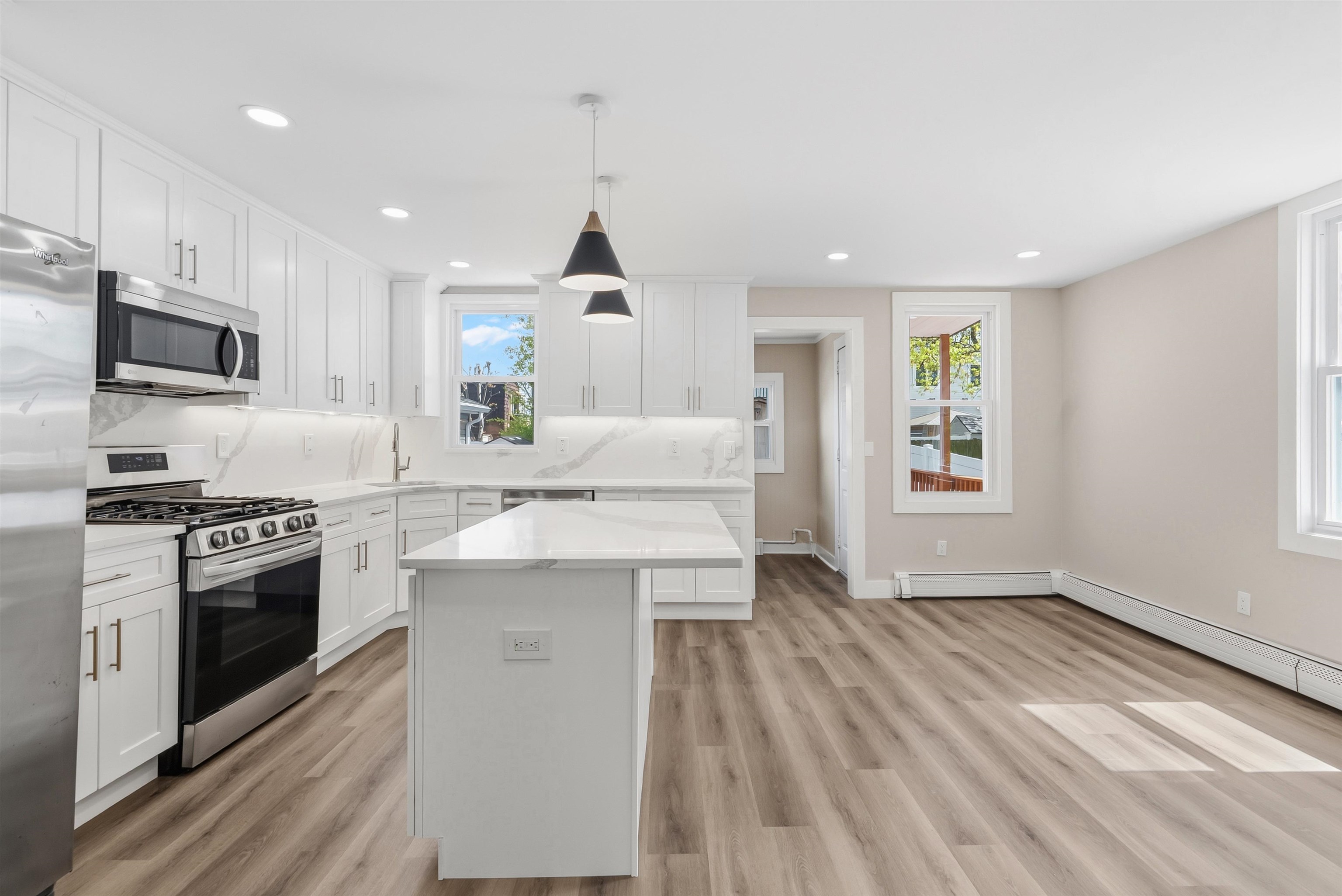 774 8TH ST - Photo 4